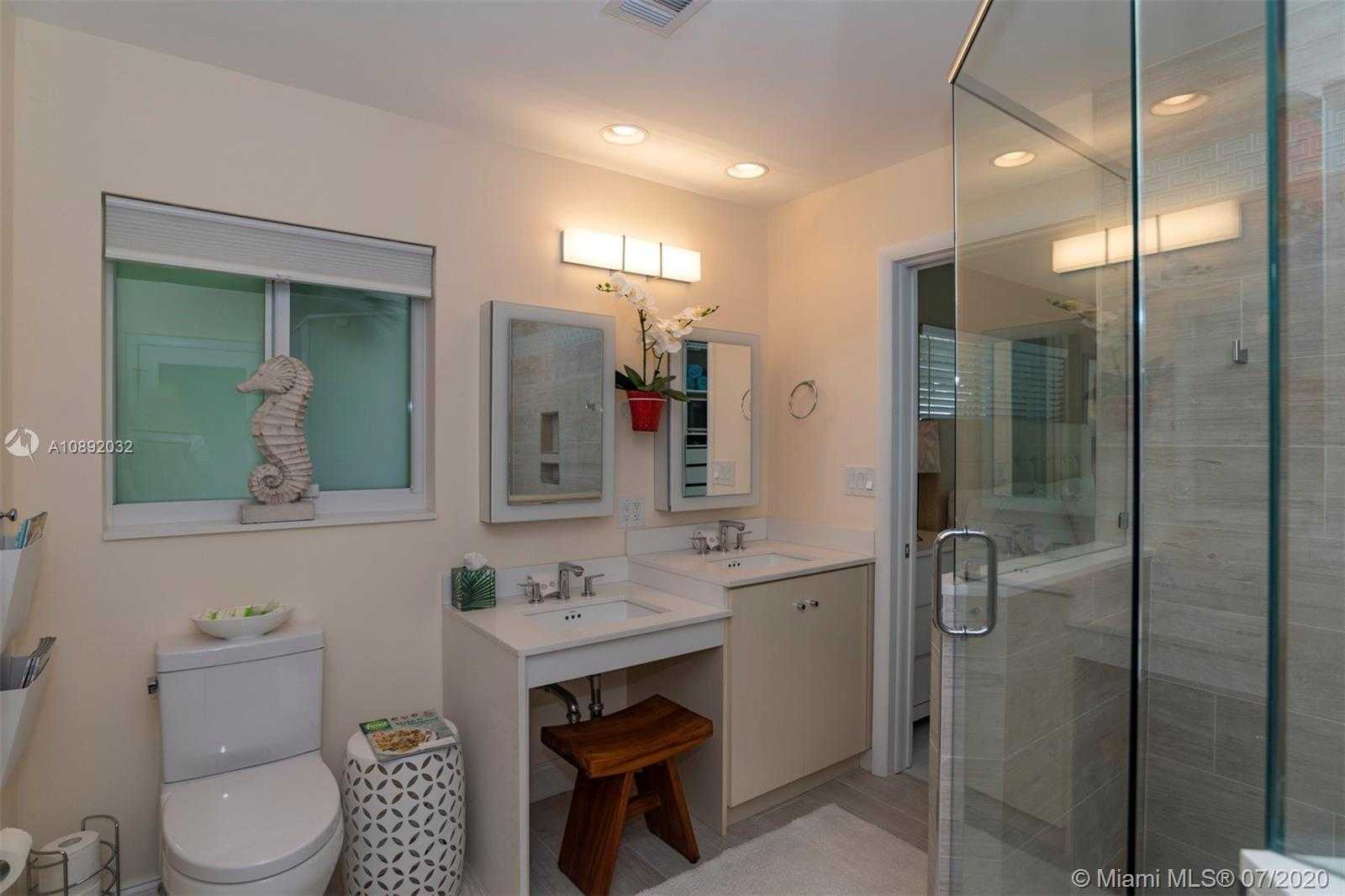 Small Image of 2319 NORTH EAST 15TH TER, Wilton Manors Number 18