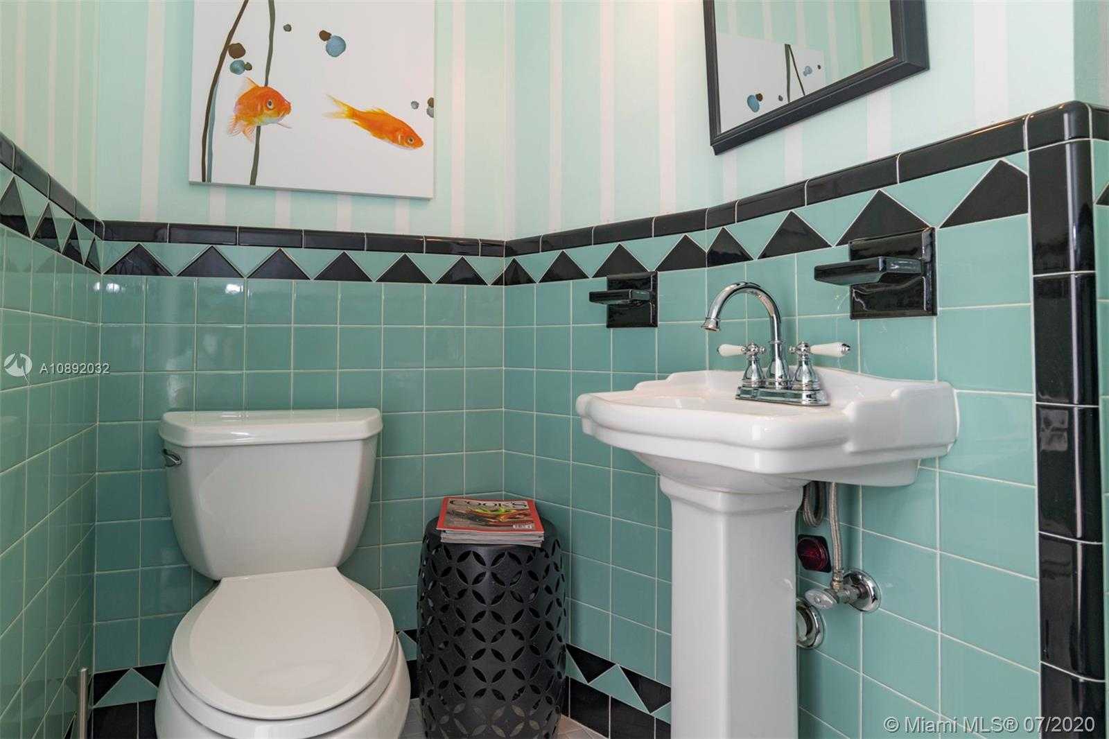 Small Image of 2319 NORTH EAST 15TH TER, Wilton Manors Number 23
