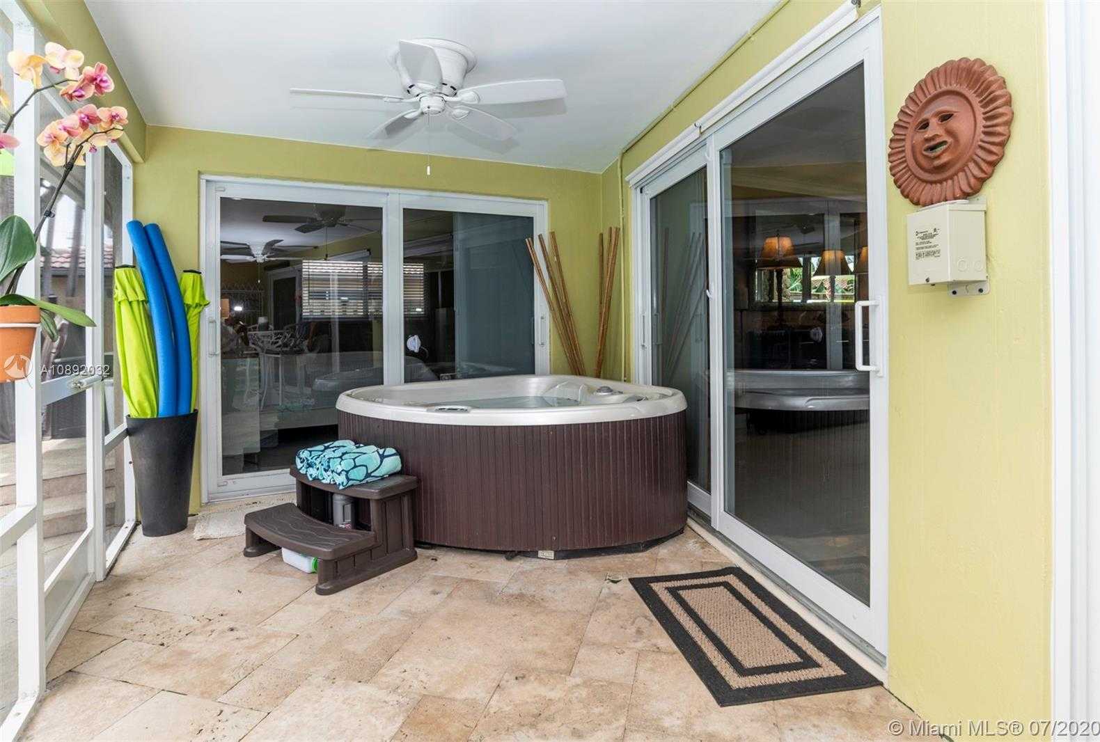 Small Image of 2319 NORTH EAST 15TH TER, Wilton Manors Number 27