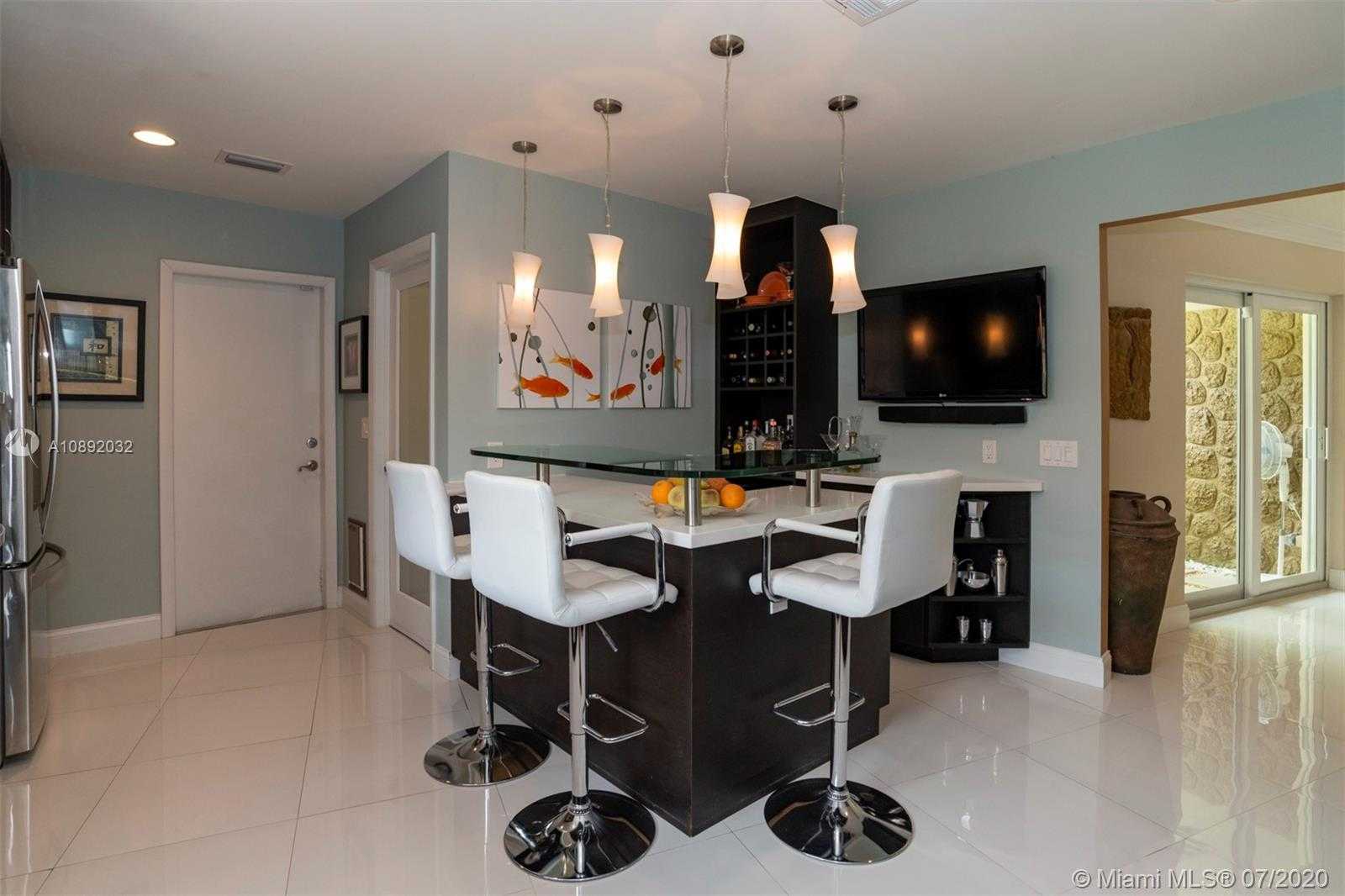 Small Image of 2319 NORTH EAST 15TH TER, Wilton Manors Number 40