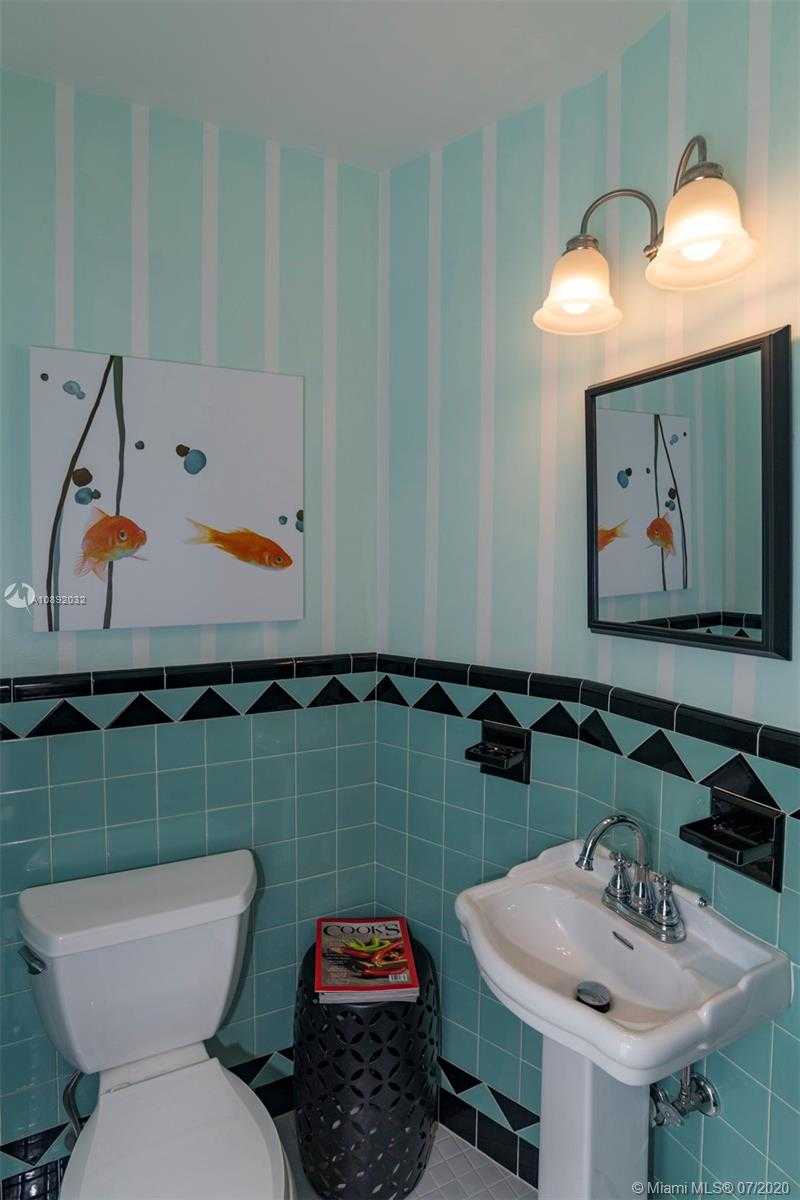 Small Image of 2319 NORTH EAST 15TH TER, Wilton Manors Number 54