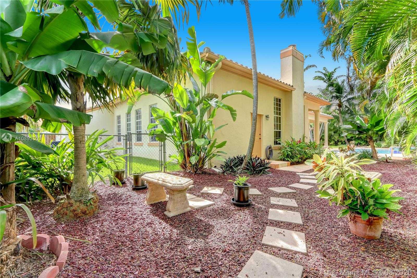 Small Image of 13625 SOUTH WEST 111TH CT, Miami Number 12