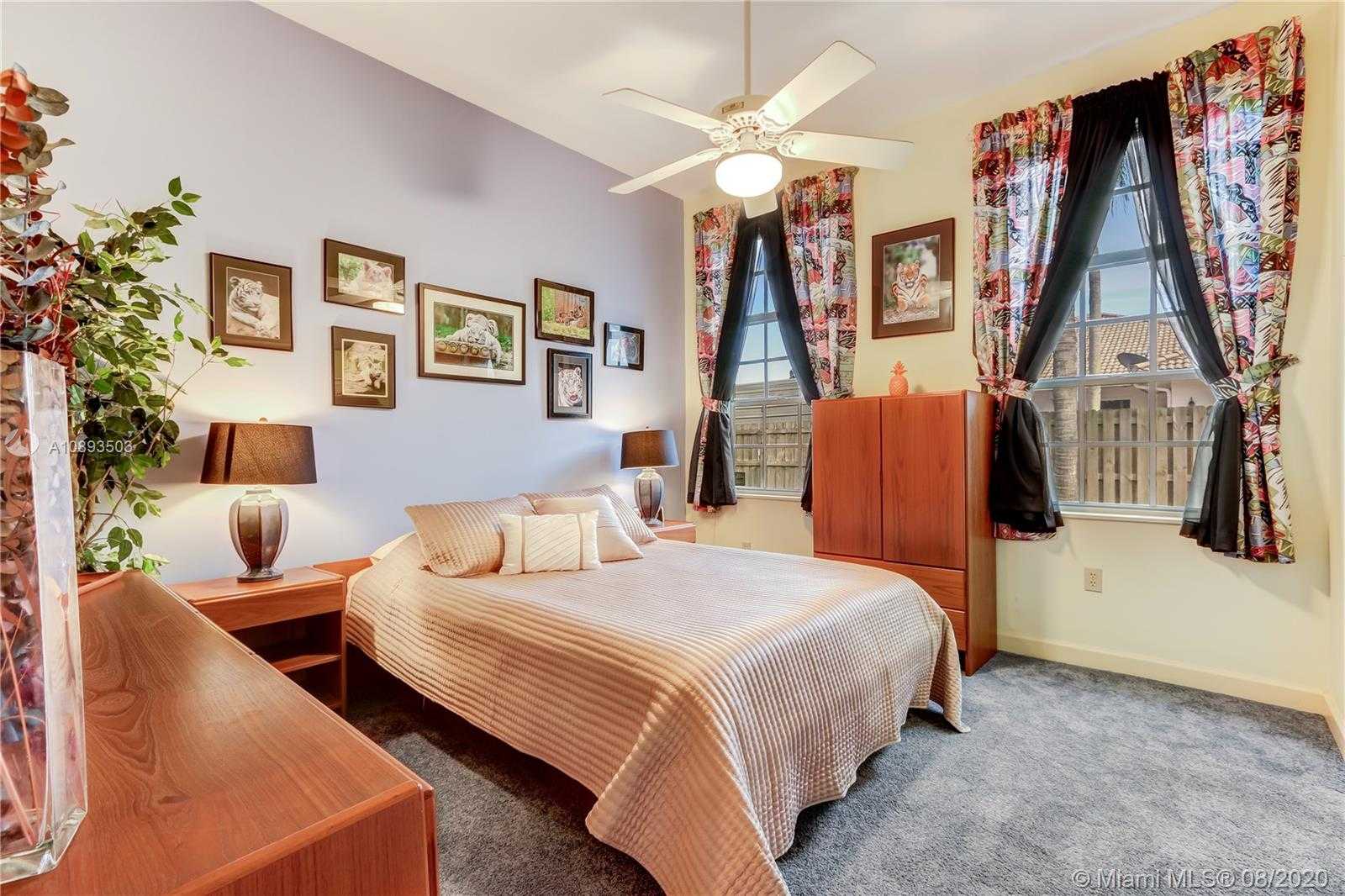 Small Image of 13625 SOUTH WEST 111TH CT, Miami Number 18