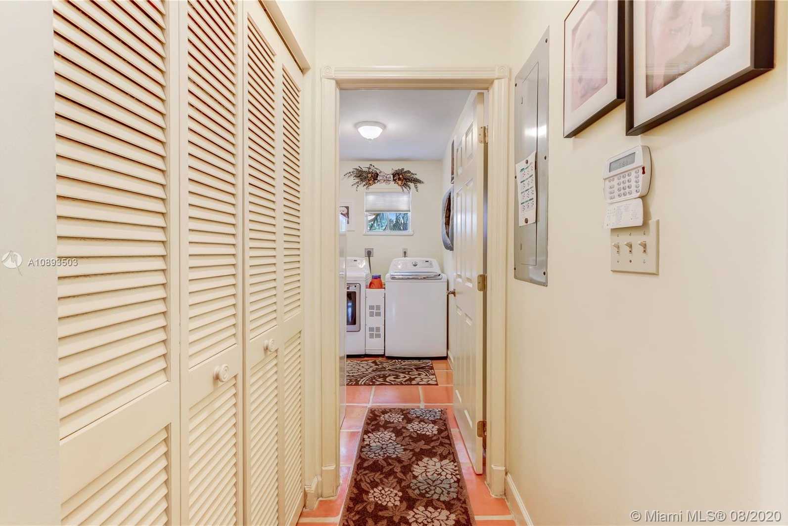 Small Image of 13625 SOUTH WEST 111TH CT, Miami Number 22