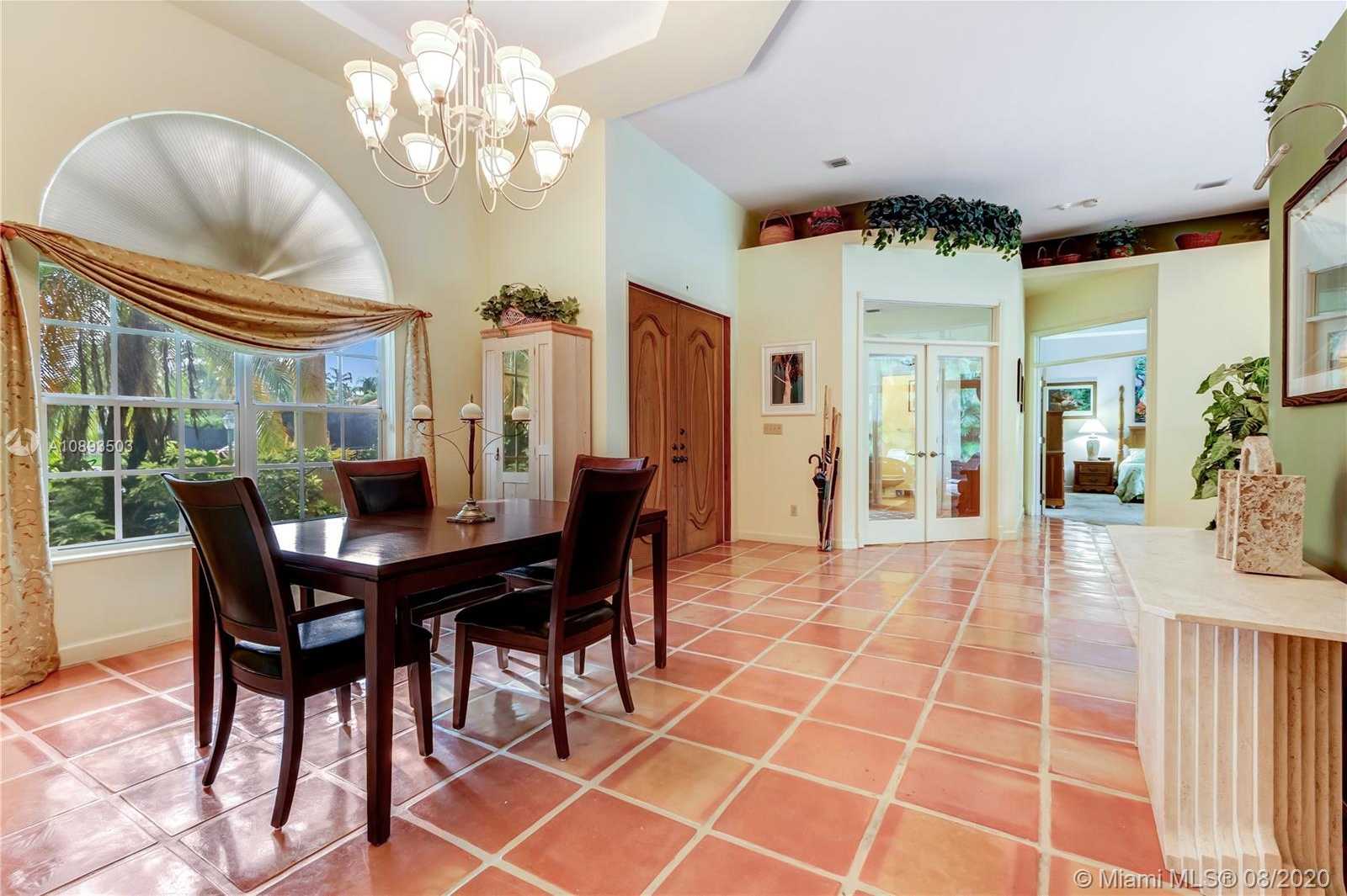 Small Image of 13625 SOUTH WEST 111TH CT, Miami Number 5