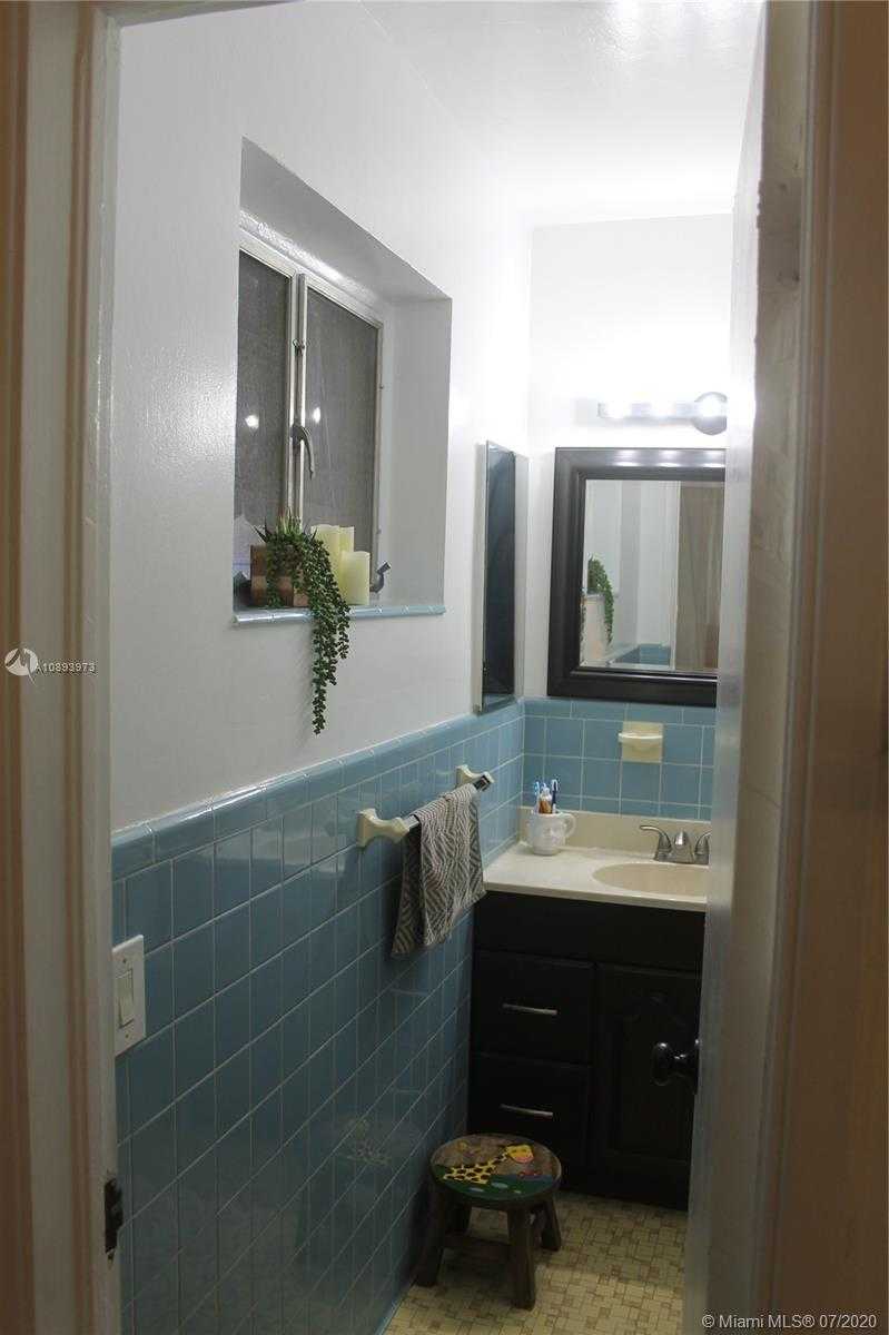 Small Image of 601 NORTH EAST 117TH ST, Biscayne Park Number 26