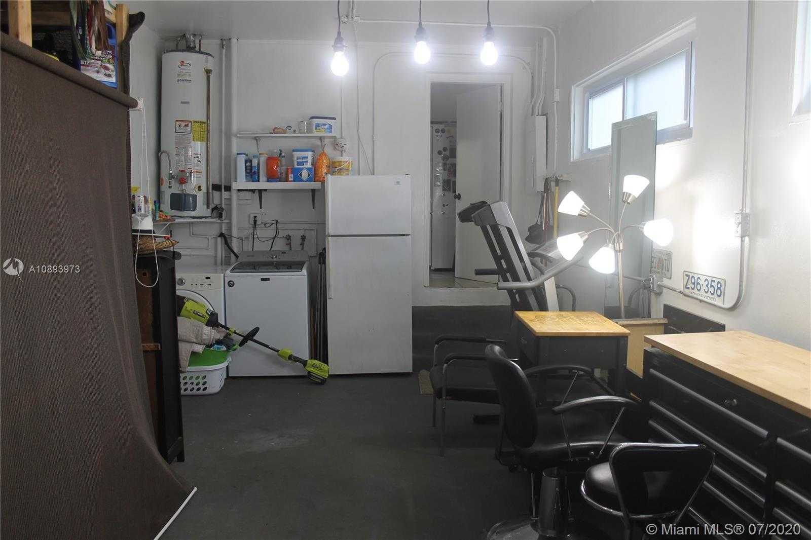 Small Image of 601 NORTH EAST 117TH ST, Biscayne Park Number 37