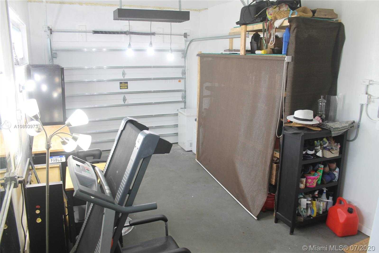 Small Image of 601 NORTH EAST 117TH ST, Biscayne Park Number 38