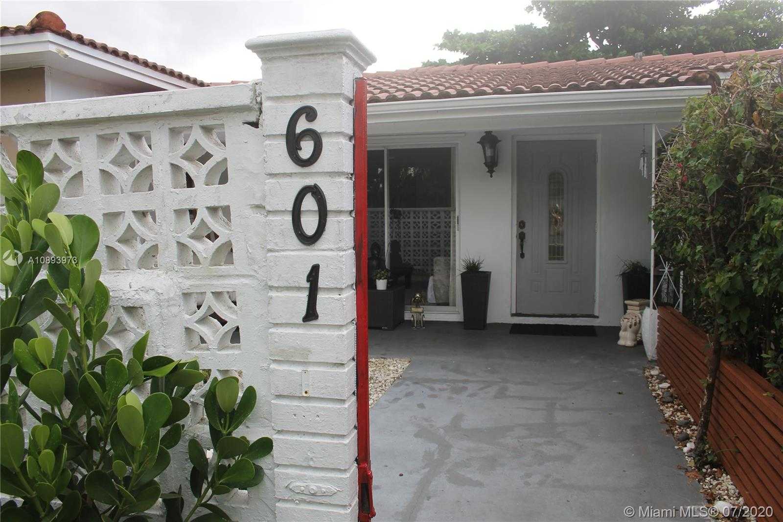Small Image of 601 NORTH EAST 117TH ST, Biscayne Park Number 9
