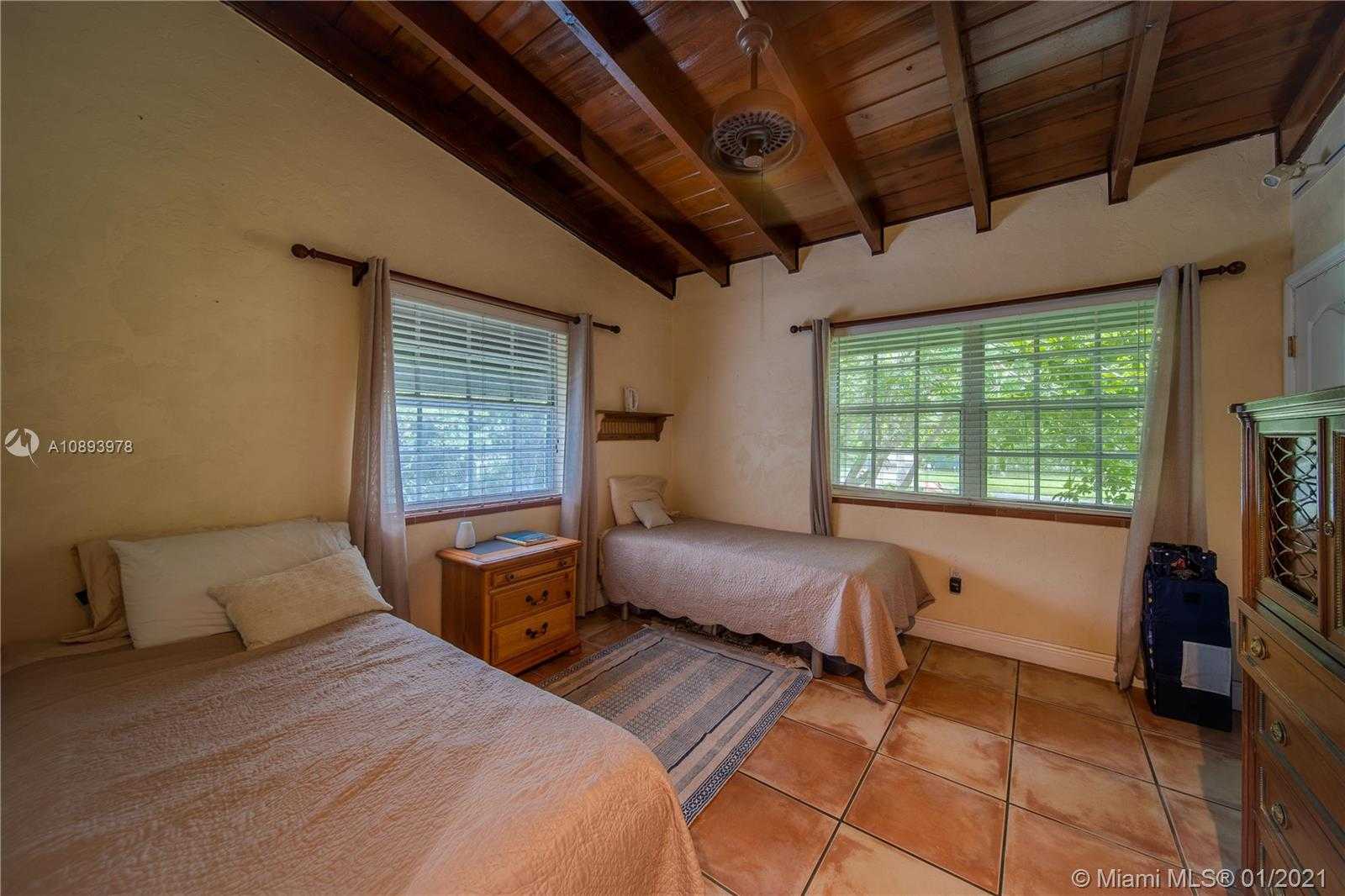Small Image of 12125 SOUTH WEST 43RD ST, Miami Number 16