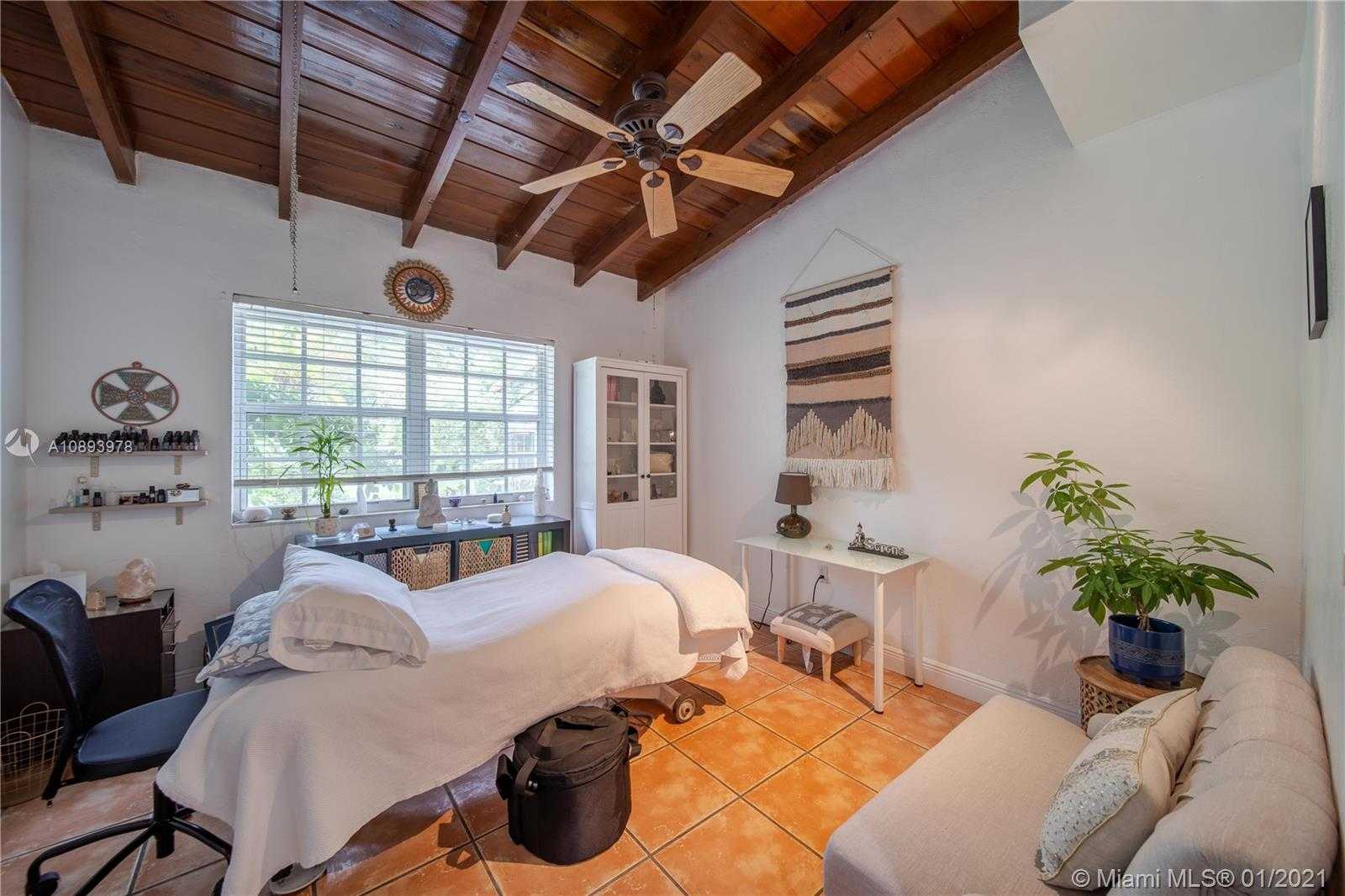 Small Image of 12125 SOUTH WEST 43RD ST, Miami Number 17