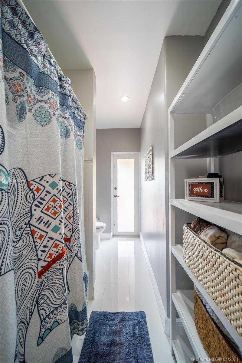 Small Image of 12125 SOUTH WEST 43RD ST, Miami Number 18