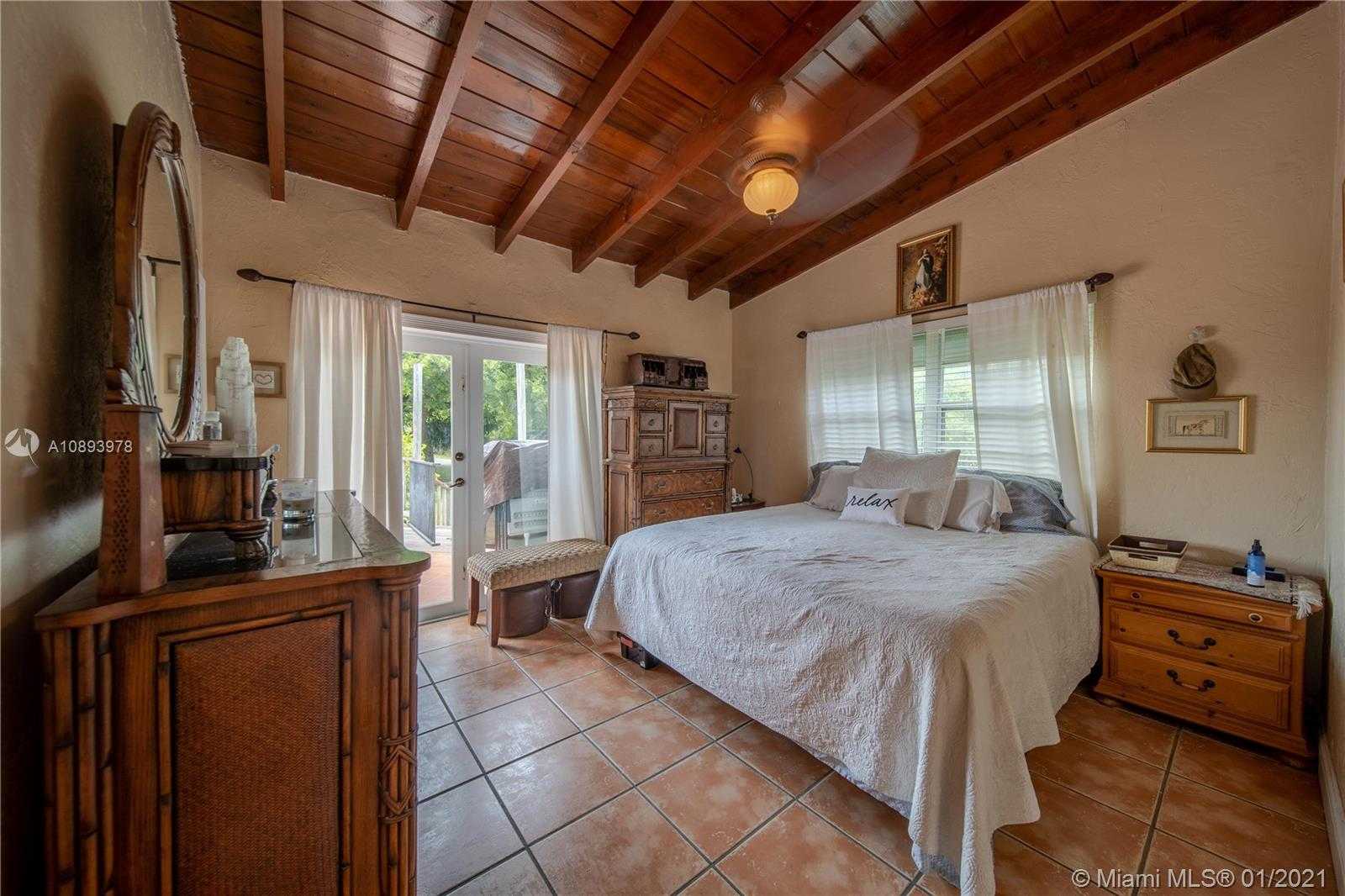 Small Image of 12125 SOUTH WEST 43RD ST, Miami Number 21