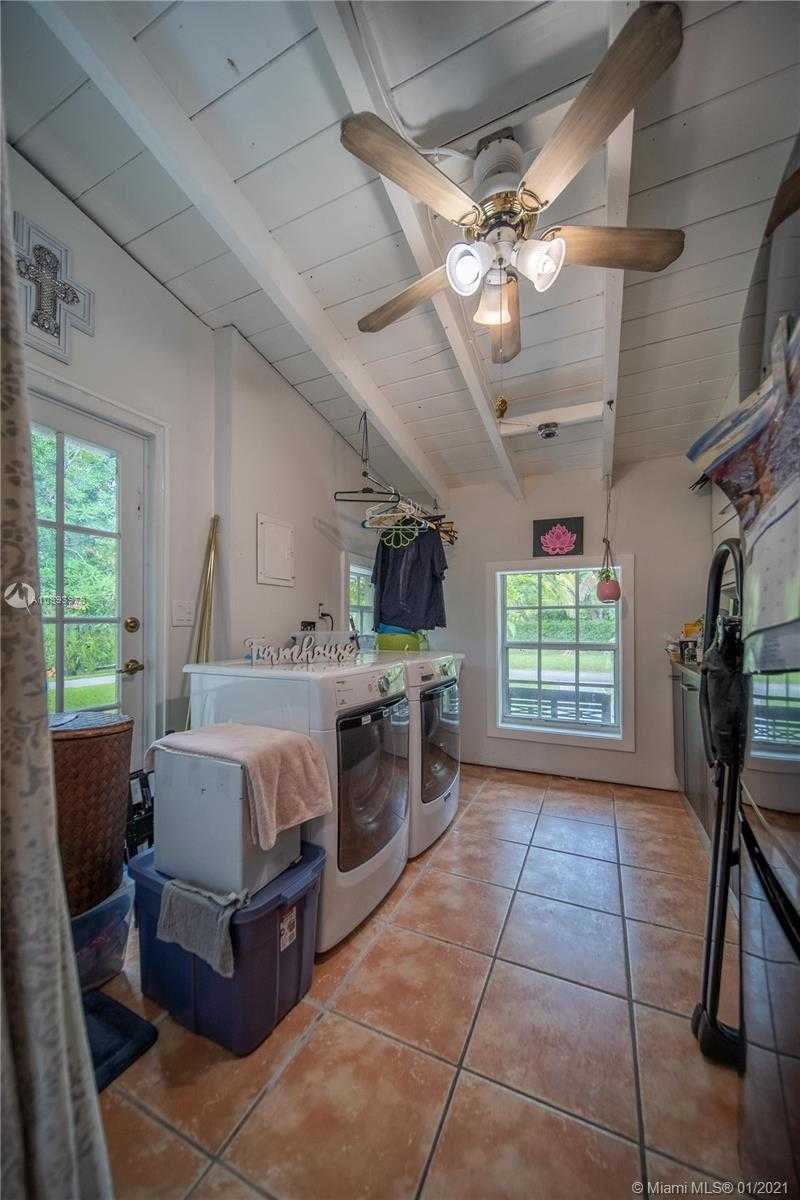 Small Image of 12125 SOUTH WEST 43RD ST, Miami Number 26