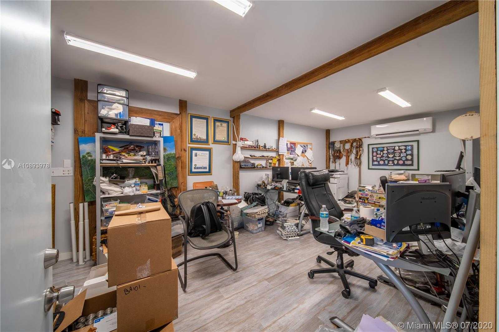 Small Image of 12125 SOUTH WEST 43RD ST, Miami Number 27