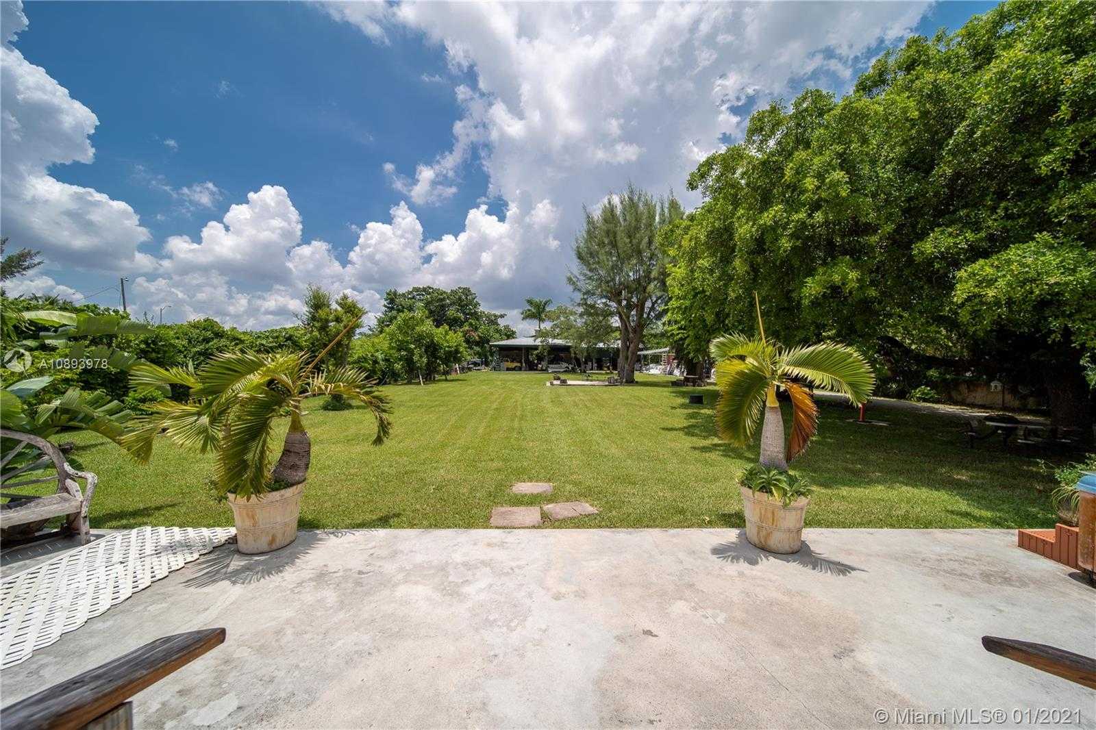 Small Image of 12125 SOUTH WEST 43RD ST, Miami Number 29