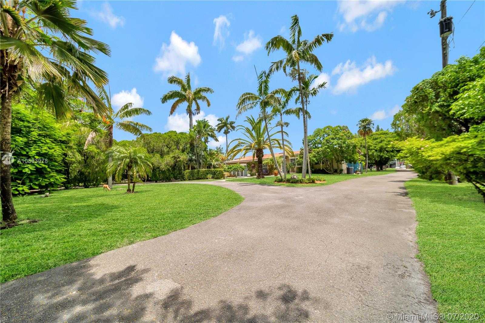 Small Image of 12125 SOUTH WEST 43RD ST, Miami Number 3