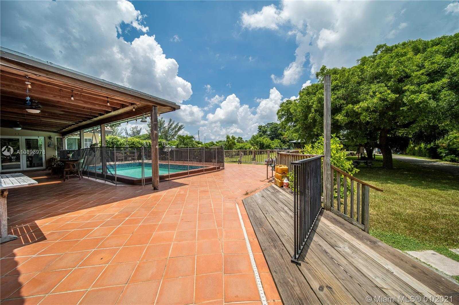 Small Image of 12125 SOUTH WEST 43RD ST, Miami Number 30