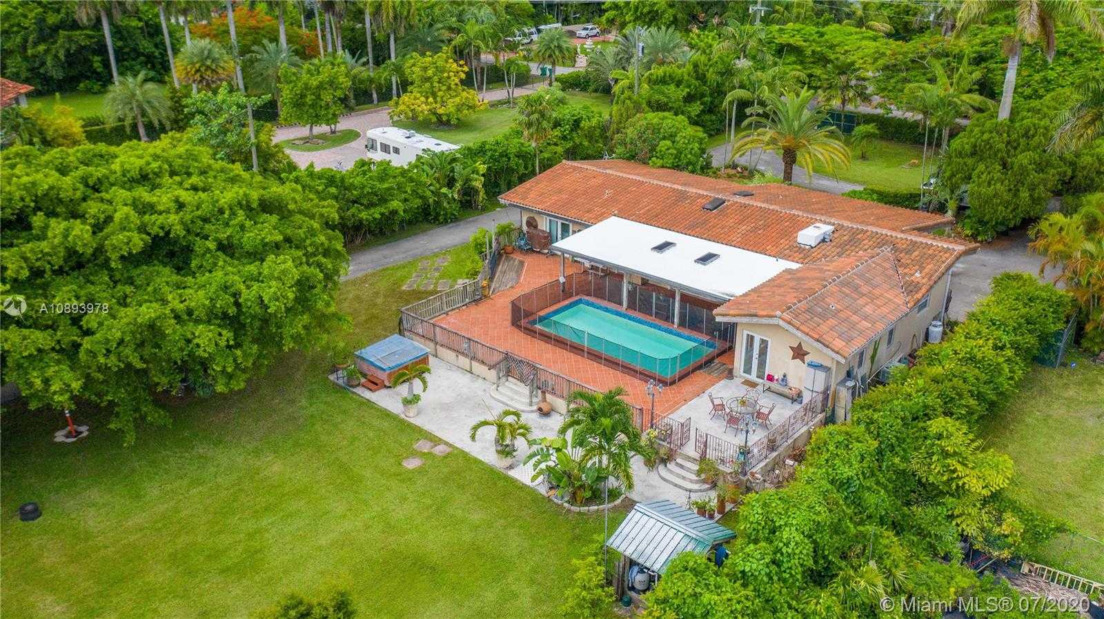 Small Image of 12125 SOUTH WEST 43RD ST, Miami Number 32