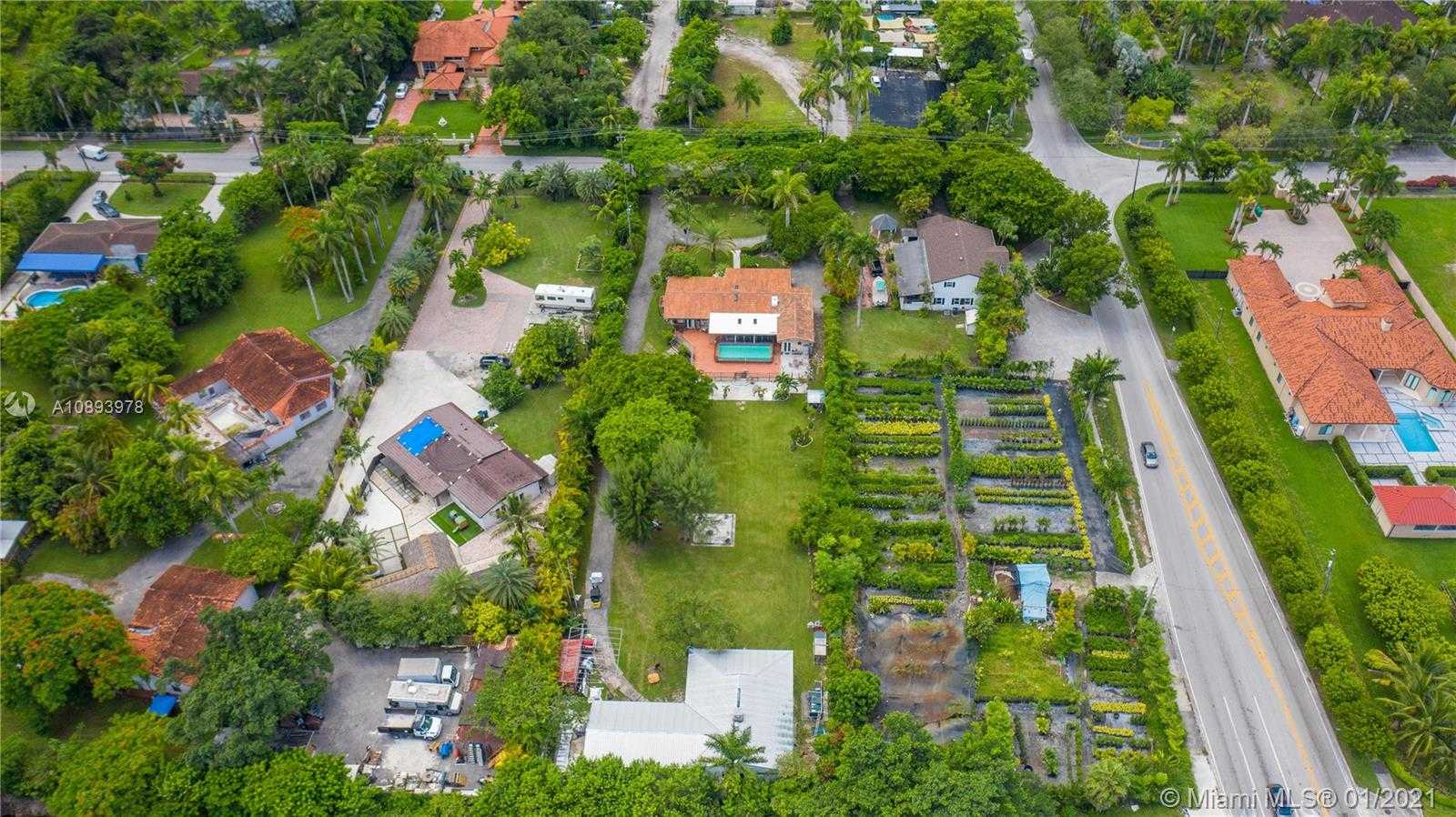Small Image of 12125 SOUTH WEST 43RD ST, Miami Number 4