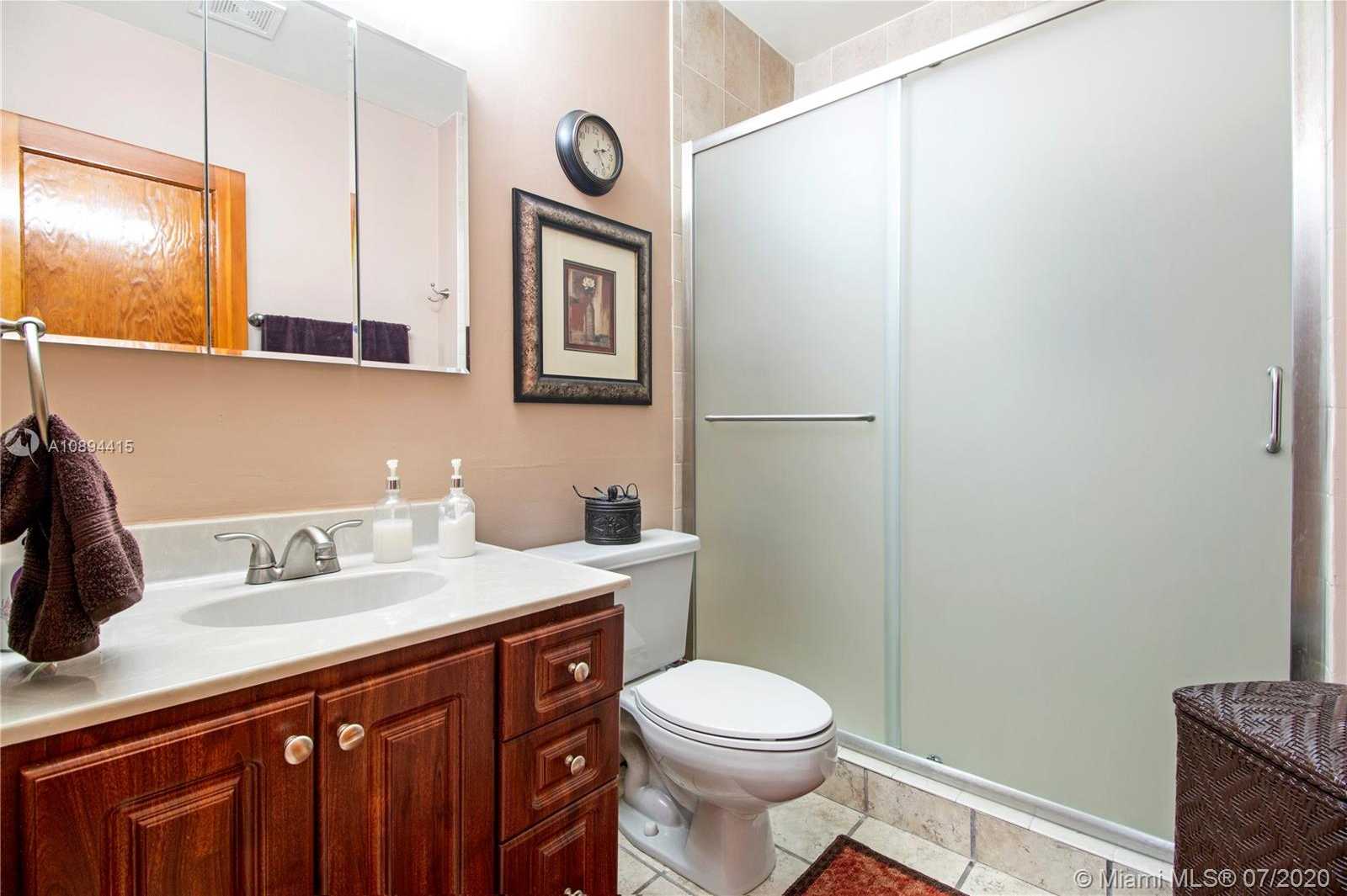 Small Image of 6520 SOUTH WEST 25TH ST, Miami Number 13