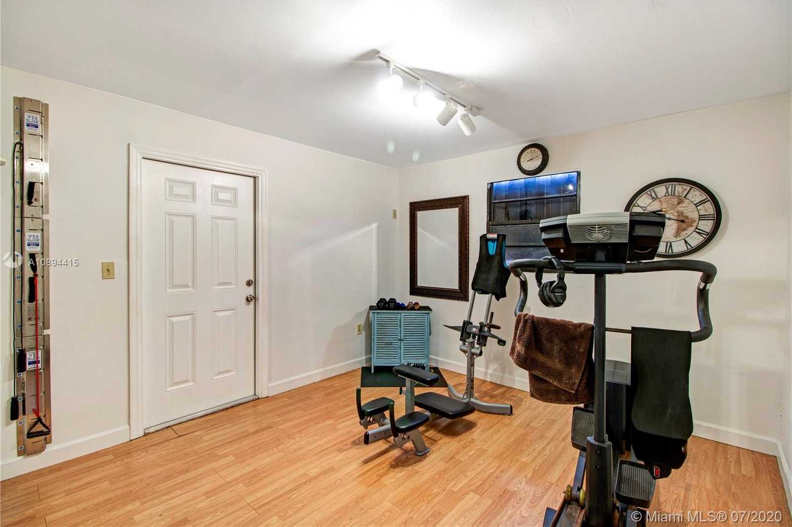 Small Image of 6520 SOUTH WEST 25TH ST, Miami Number 19