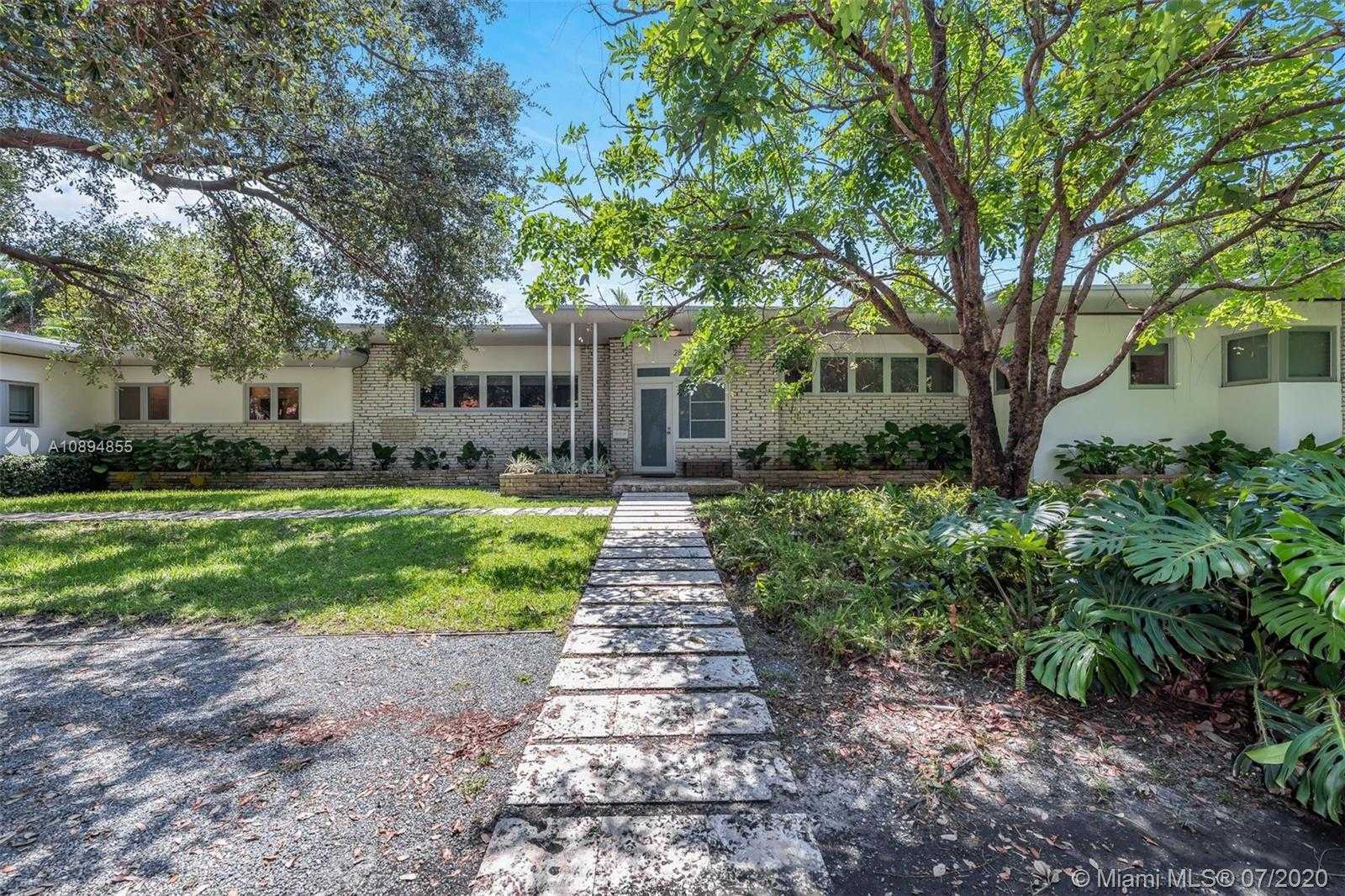 Small Image of 2801 FAIRGREEN DR, Miami Beach Number 10