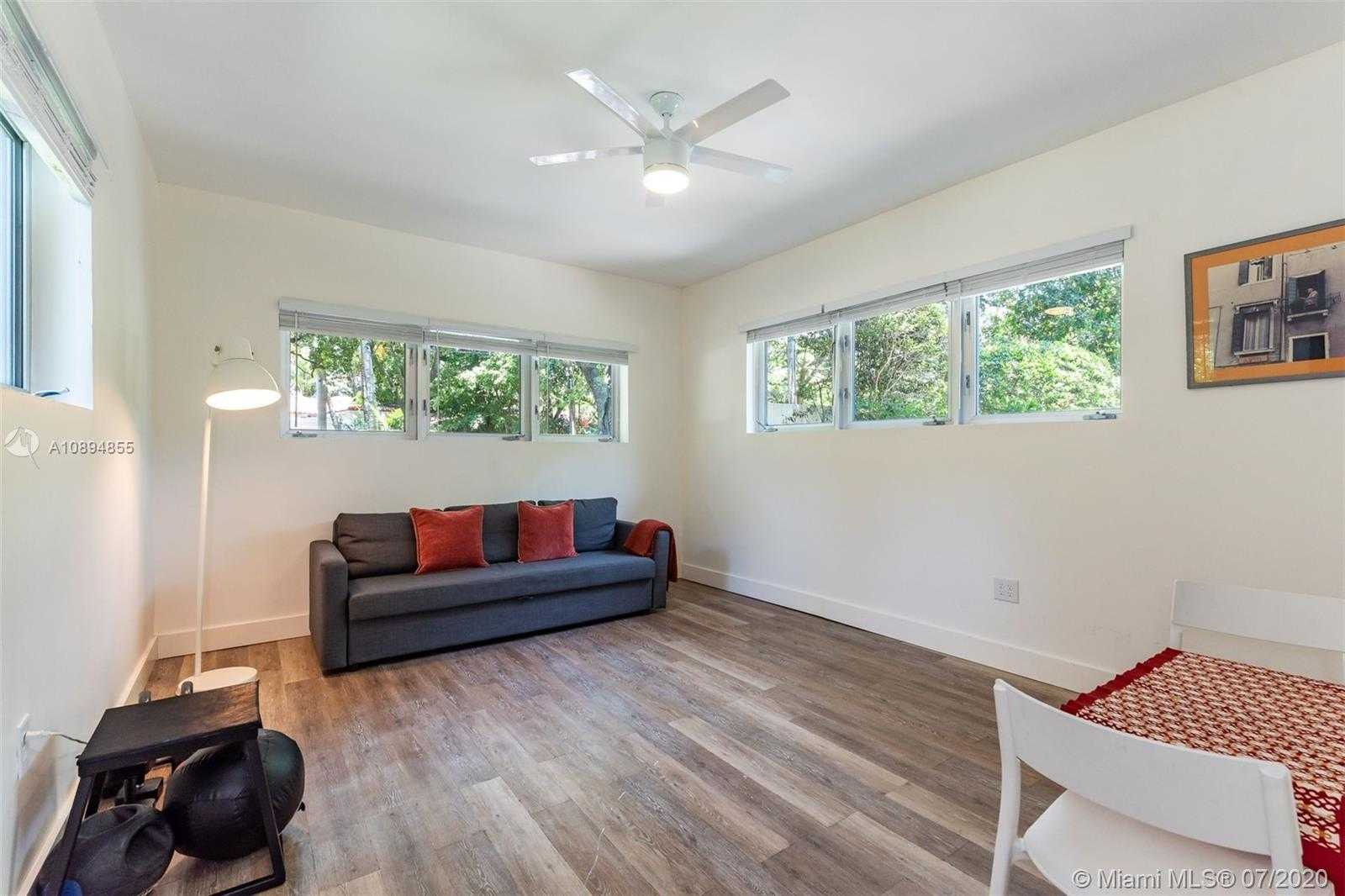 Small Image of 2801 FAIRGREEN DR, Miami Beach Number 27