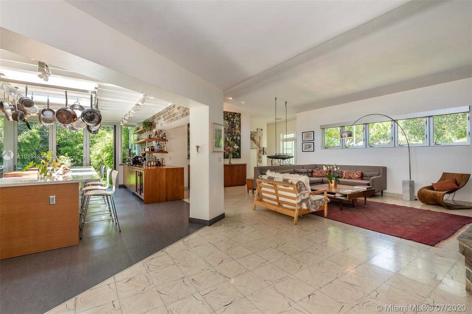 Small Image of 2801 FAIRGREEN DR, Miami Beach Number 39