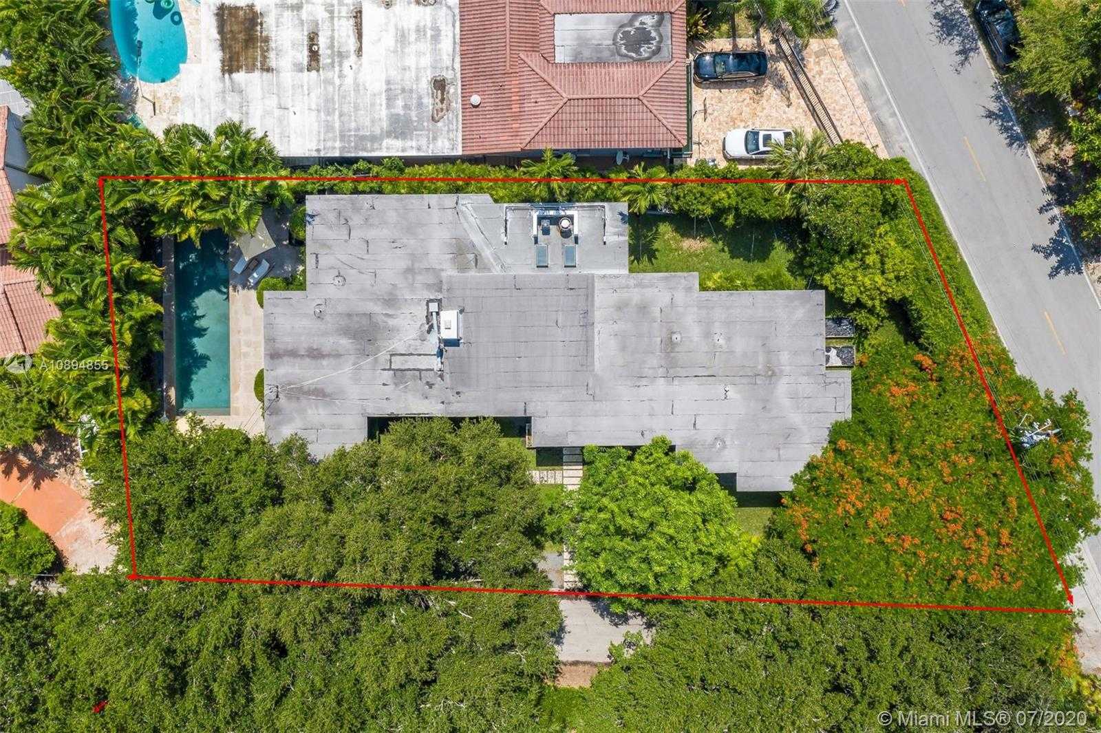 Small Image of 2801 FAIRGREEN DR, Miami Beach Number 44