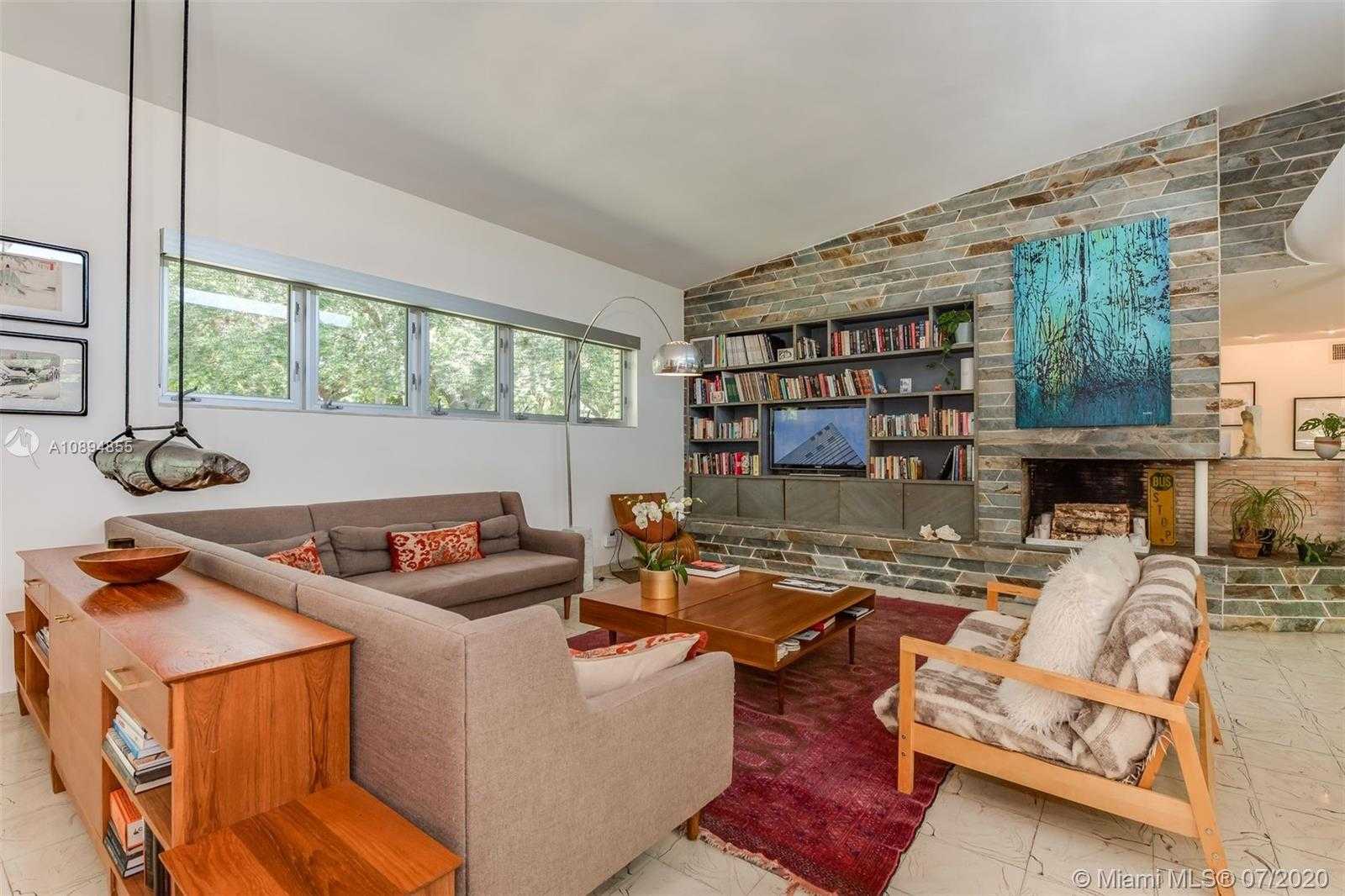 Small Image of 2801 FAIRGREEN DR, Miami Beach Number 8