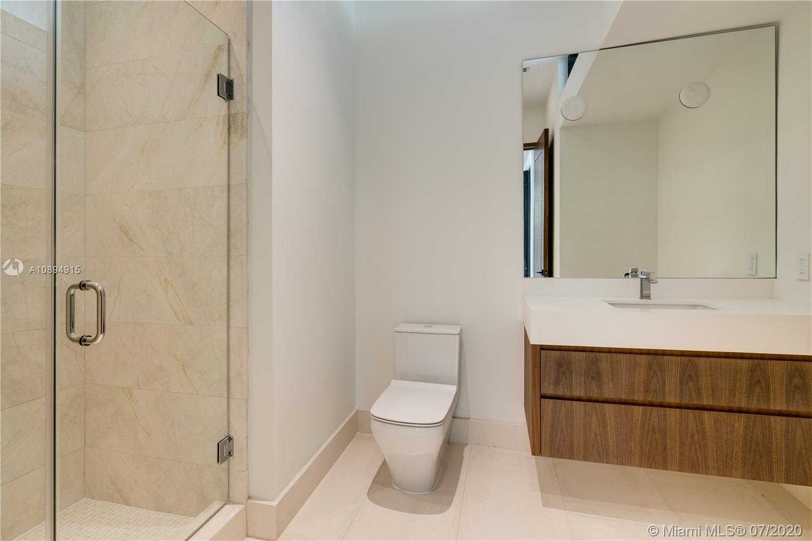 Small Image of 130 ISLAND DRIVE, Key Biscayne Number 13