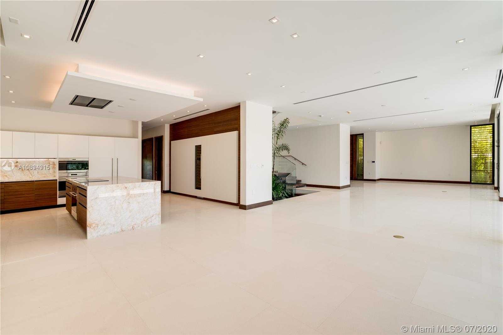 Small Image of 130 ISLAND DRIVE, Key Biscayne Number 15