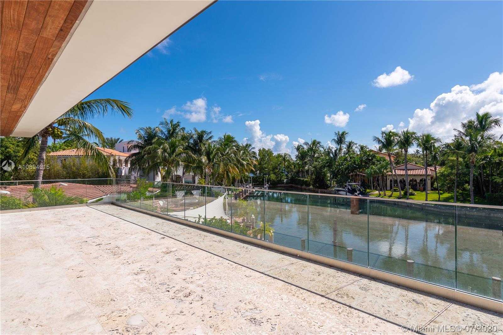 Small Image of 130 ISLAND DRIVE, Key Biscayne Number 25