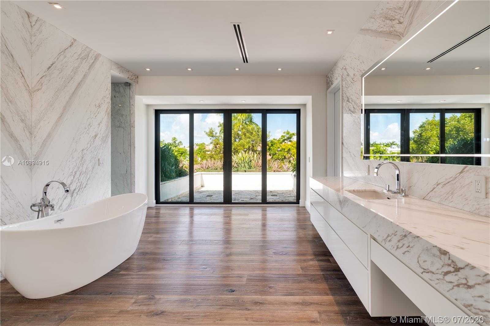 Small Image of 130 ISLAND DRIVE, Key Biscayne Number 28