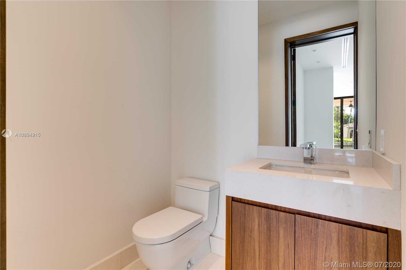 Small Image of 130 ISLAND DRIVE, Key Biscayne Number 42