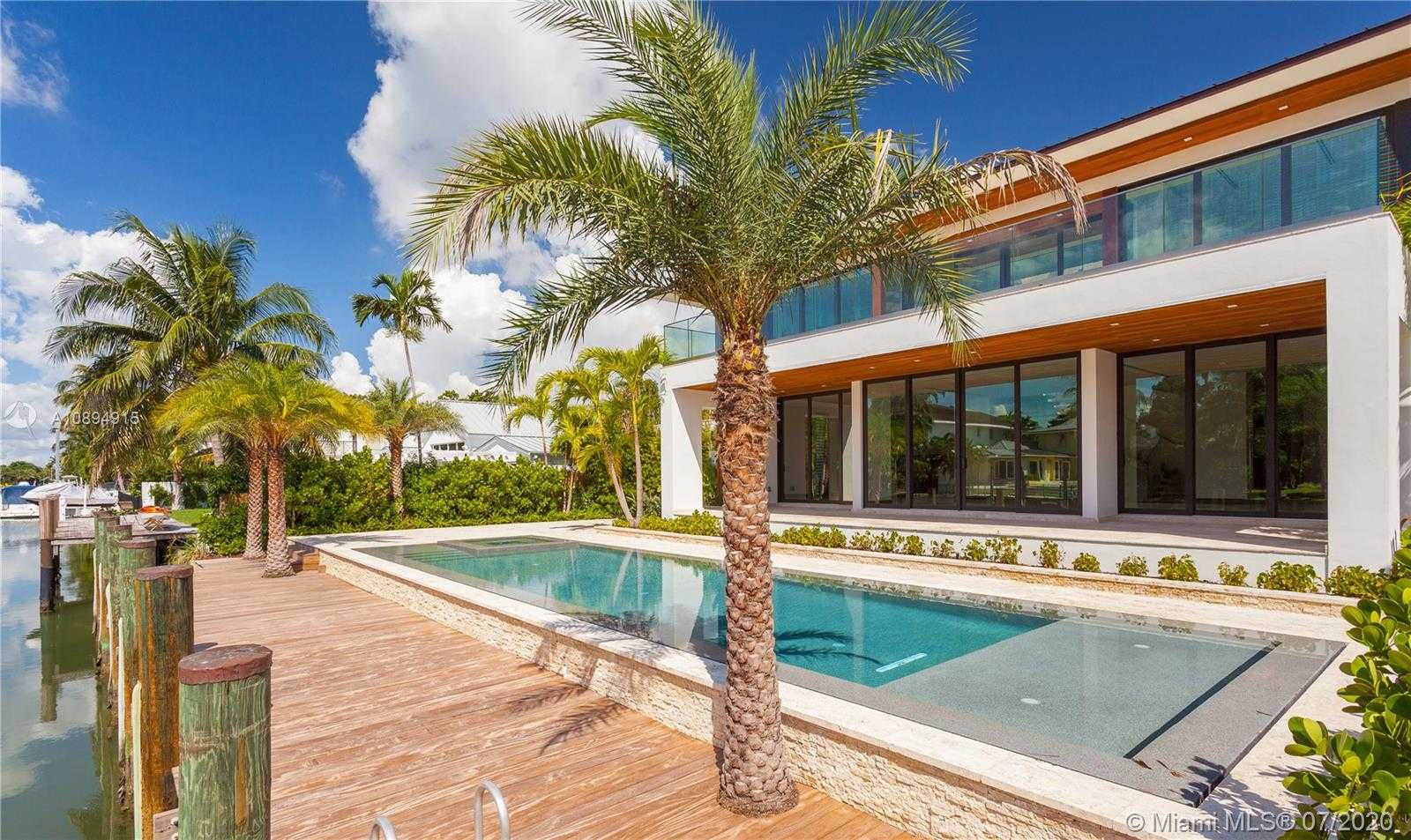 Small Image of 130 ISLAND DRIVE, Key Biscayne Number 5