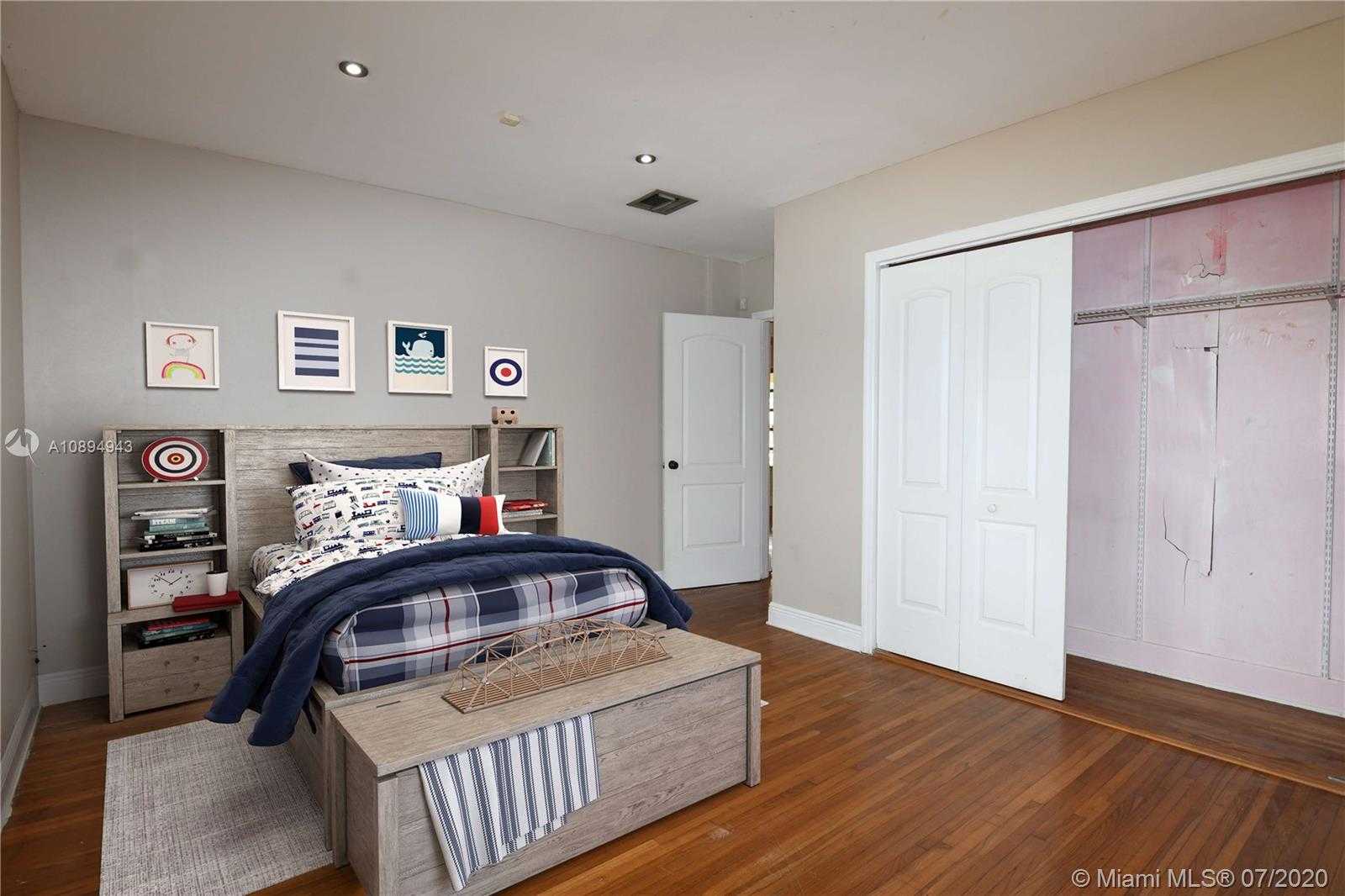 Small Image of 10950 SOUTH WEST 32ND ST, Miami Number 11