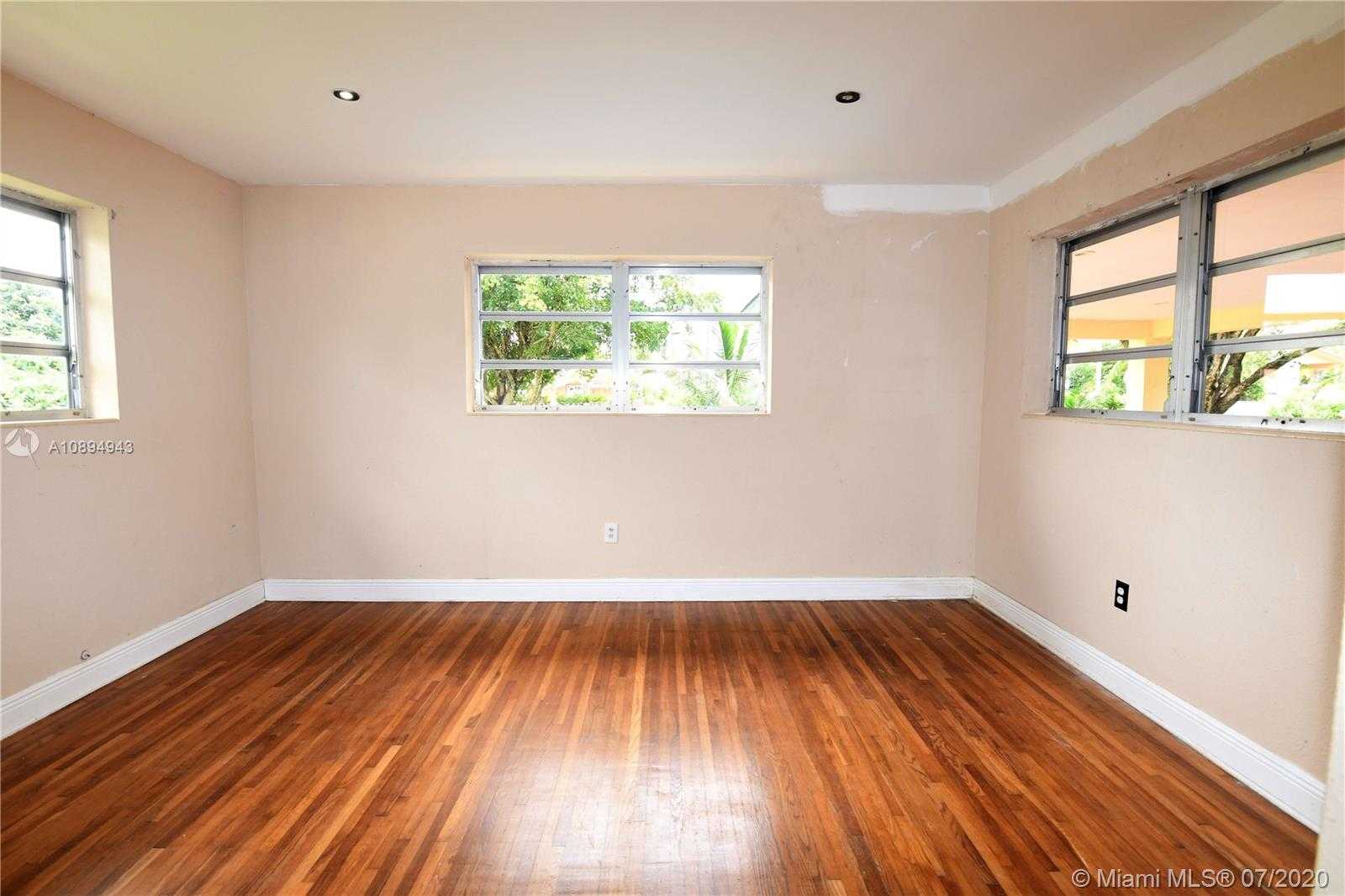 Small Image of 10950 SOUTH WEST 32ND ST, Miami Number 15