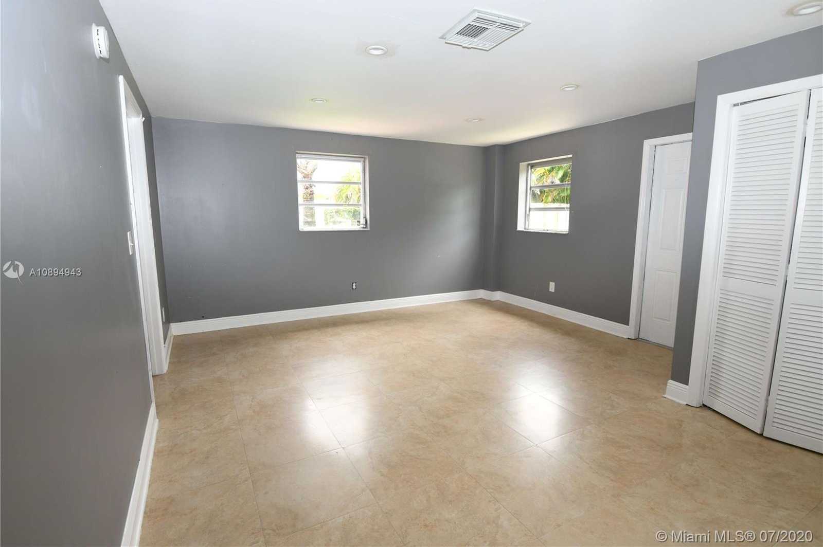 Small Image of 10950 SOUTH WEST 32ND ST, Miami Number 18