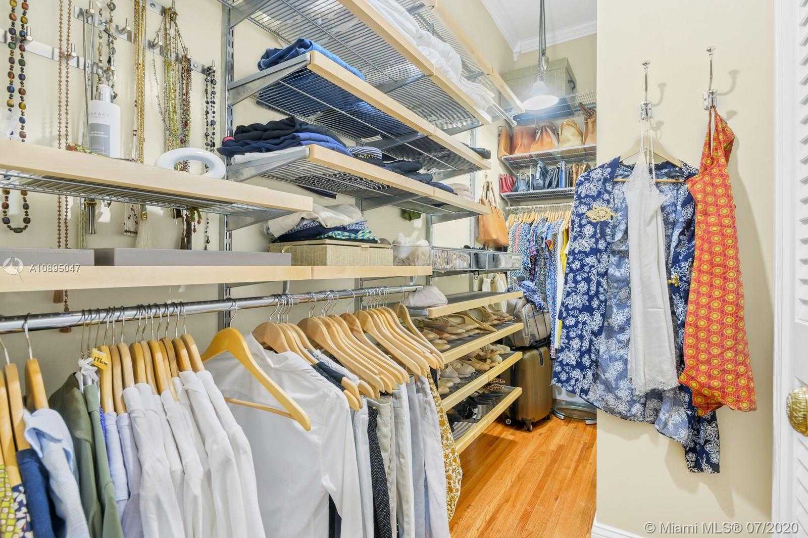 Small Image of 5911 MALL, Coral Gables Number 35