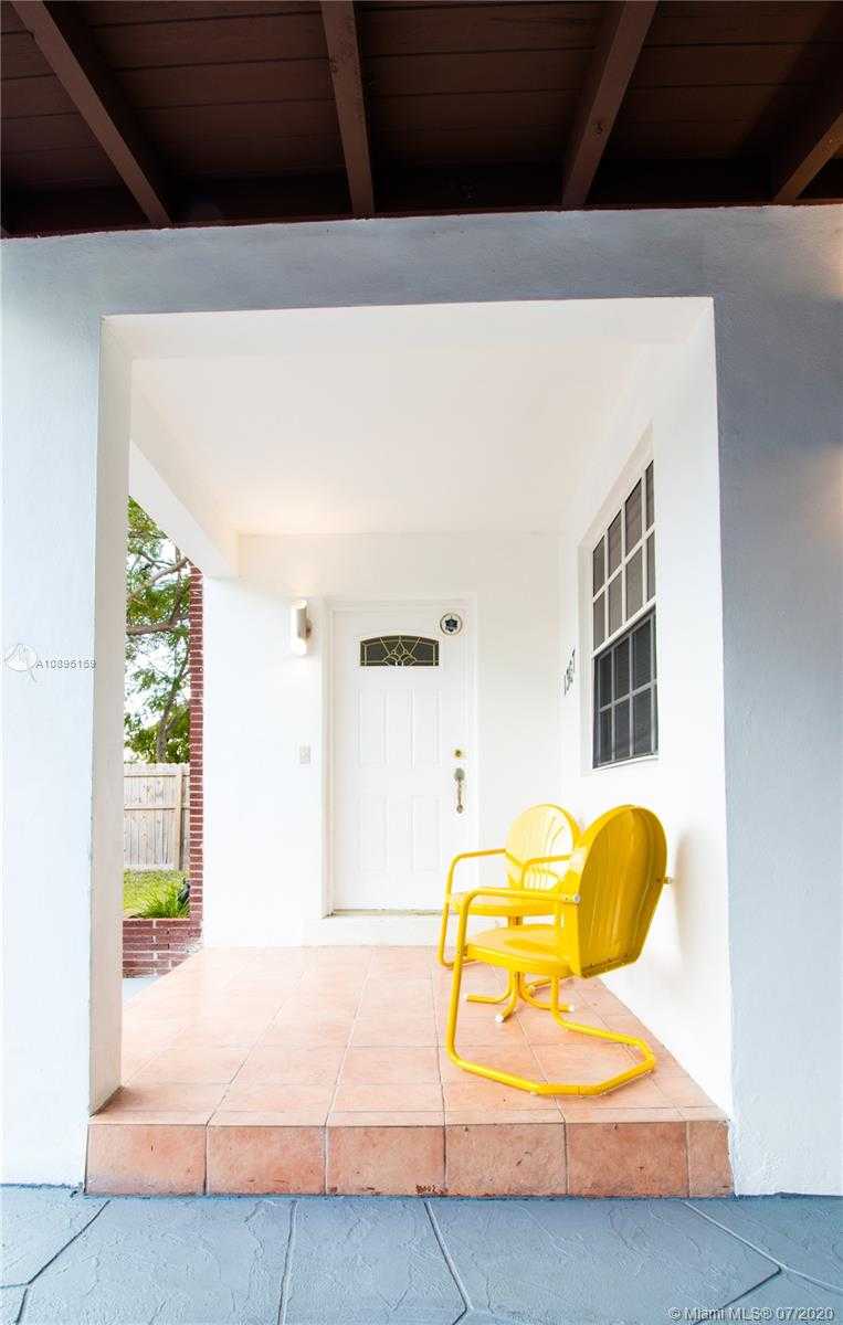 Small Image of 1367 SOUTH WEST 14TH ST, Miami Number 16