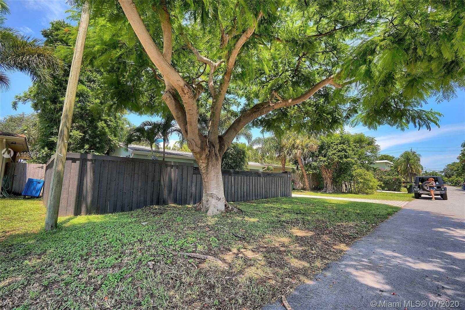 Small Image of 815 NORTH EAST 19TH TER, Fort Lauderdale Number 32