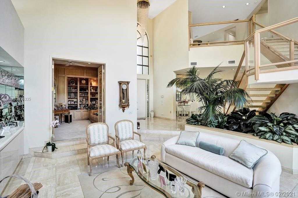 Small Image of 19924 NORTH EAST 19TH PL, Miami Number 14