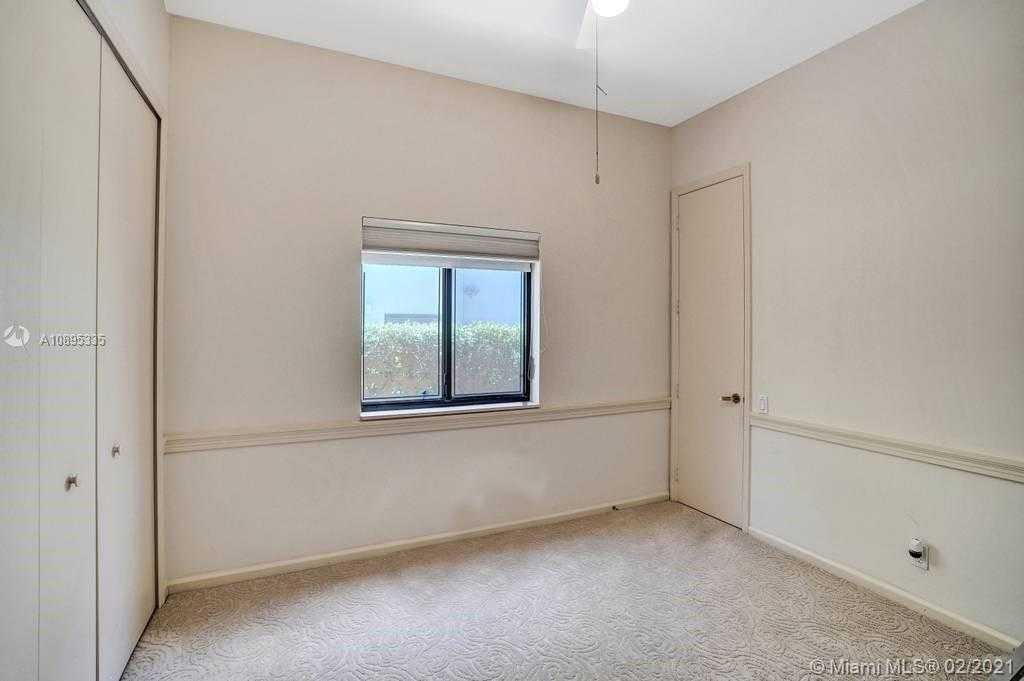 Small Image of 19924 NORTH EAST 19TH PL, Miami Number 34