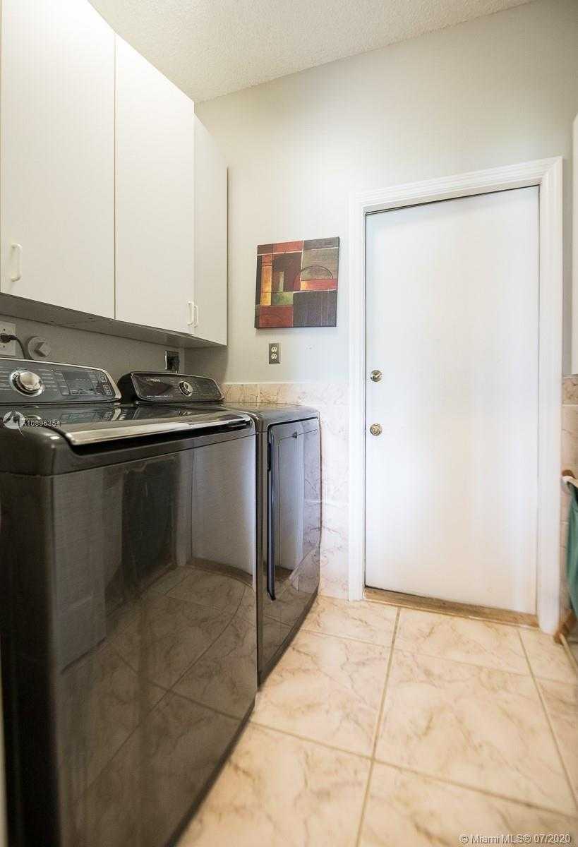 Small Image of 10680 LONDON ST, Cooper City Number 25