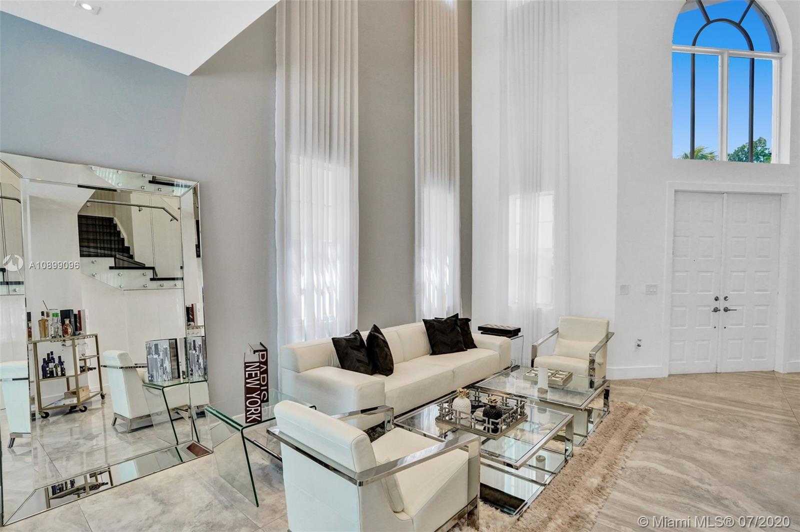Small Image of 4019 NORTH EAST 194TH TRL, Sunny Isles Beach Number 12