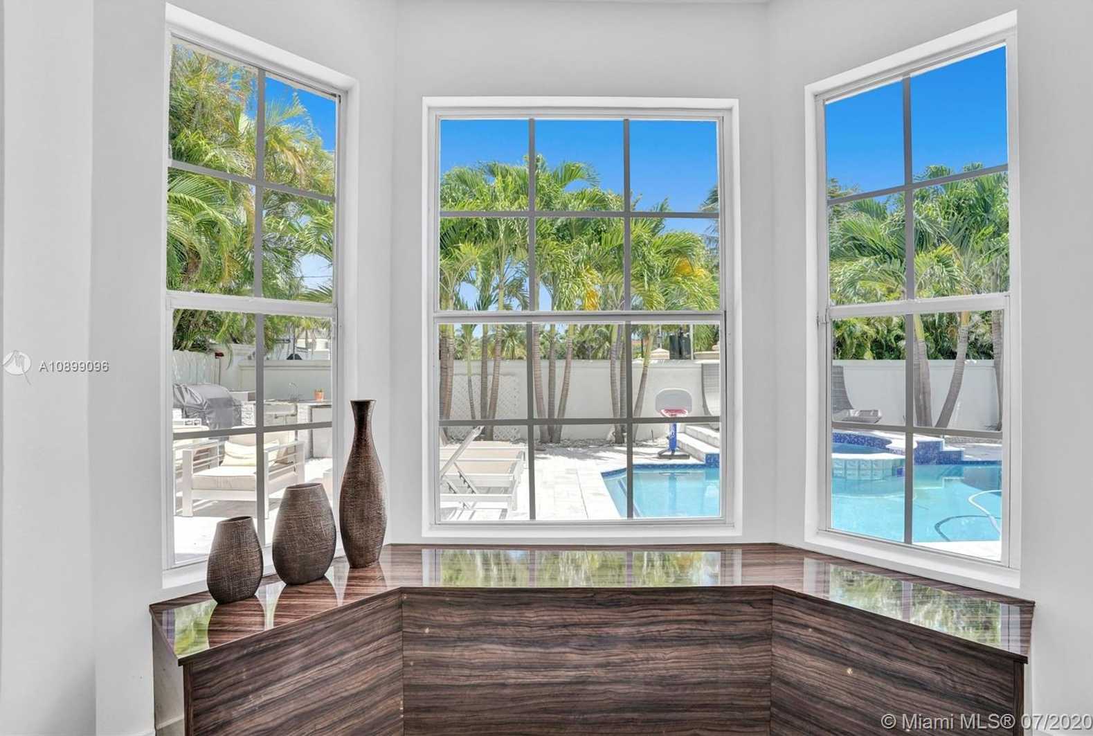 Small Image of 4019 NORTH EAST 194TH TRL, Sunny Isles Beach Number 17