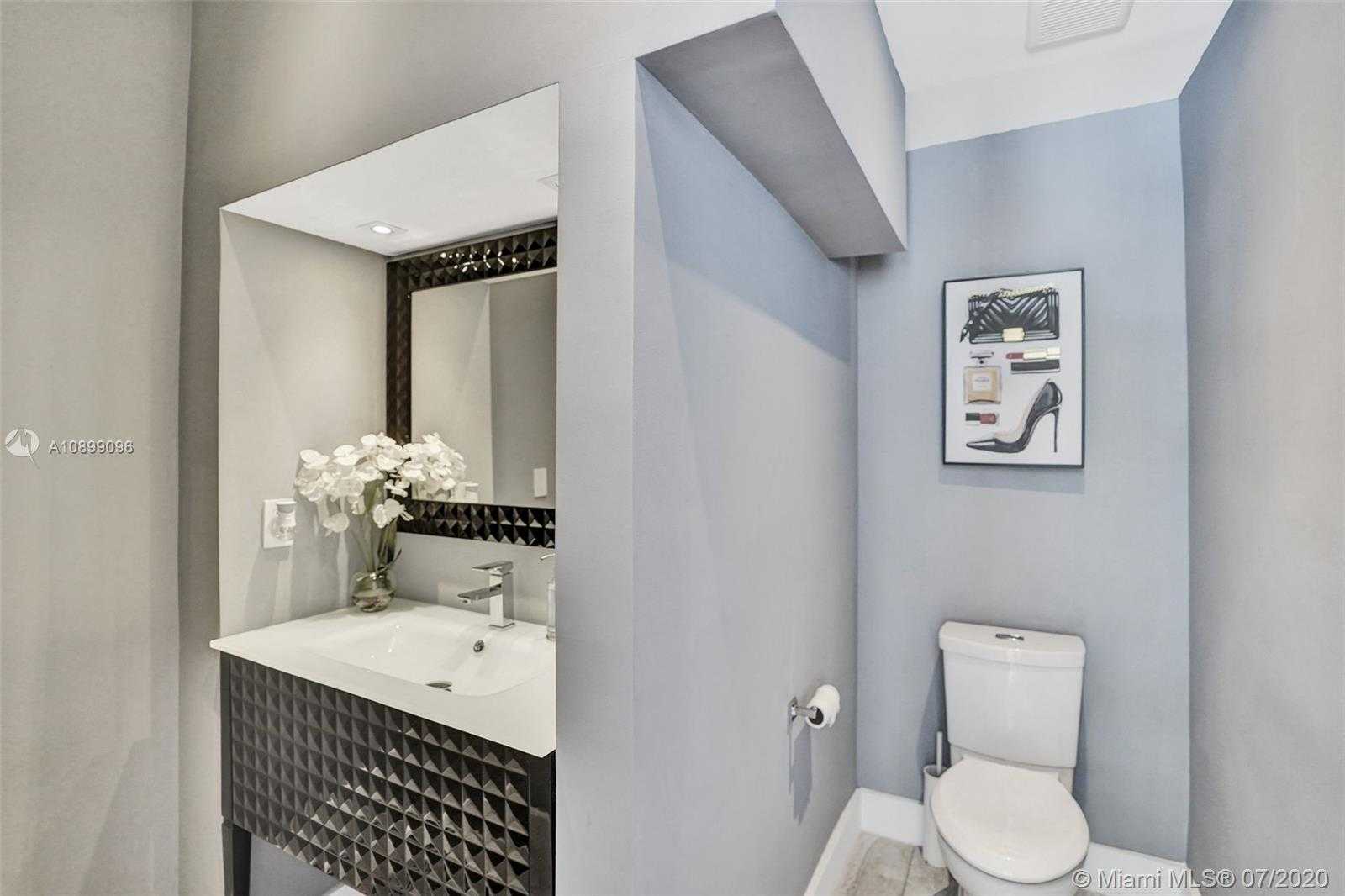 Small Image of 4019 NORTH EAST 194TH TRL, Sunny Isles Beach Number 25