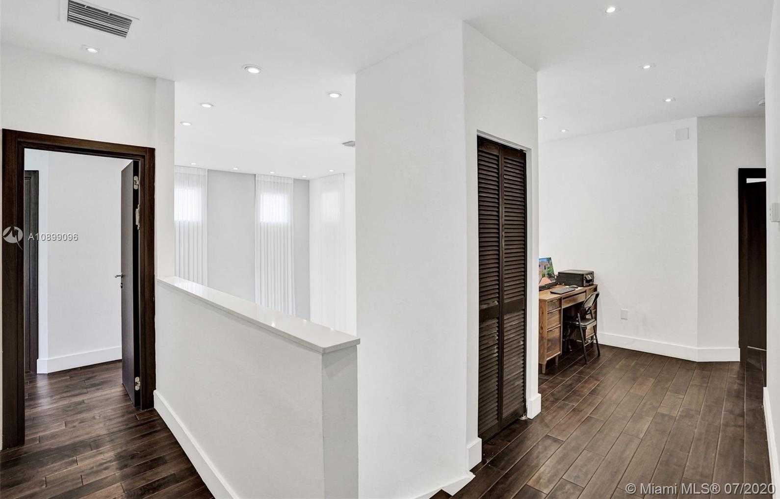 Small Image of 4019 NORTH EAST 194TH TRL, Sunny Isles Beach Number 41